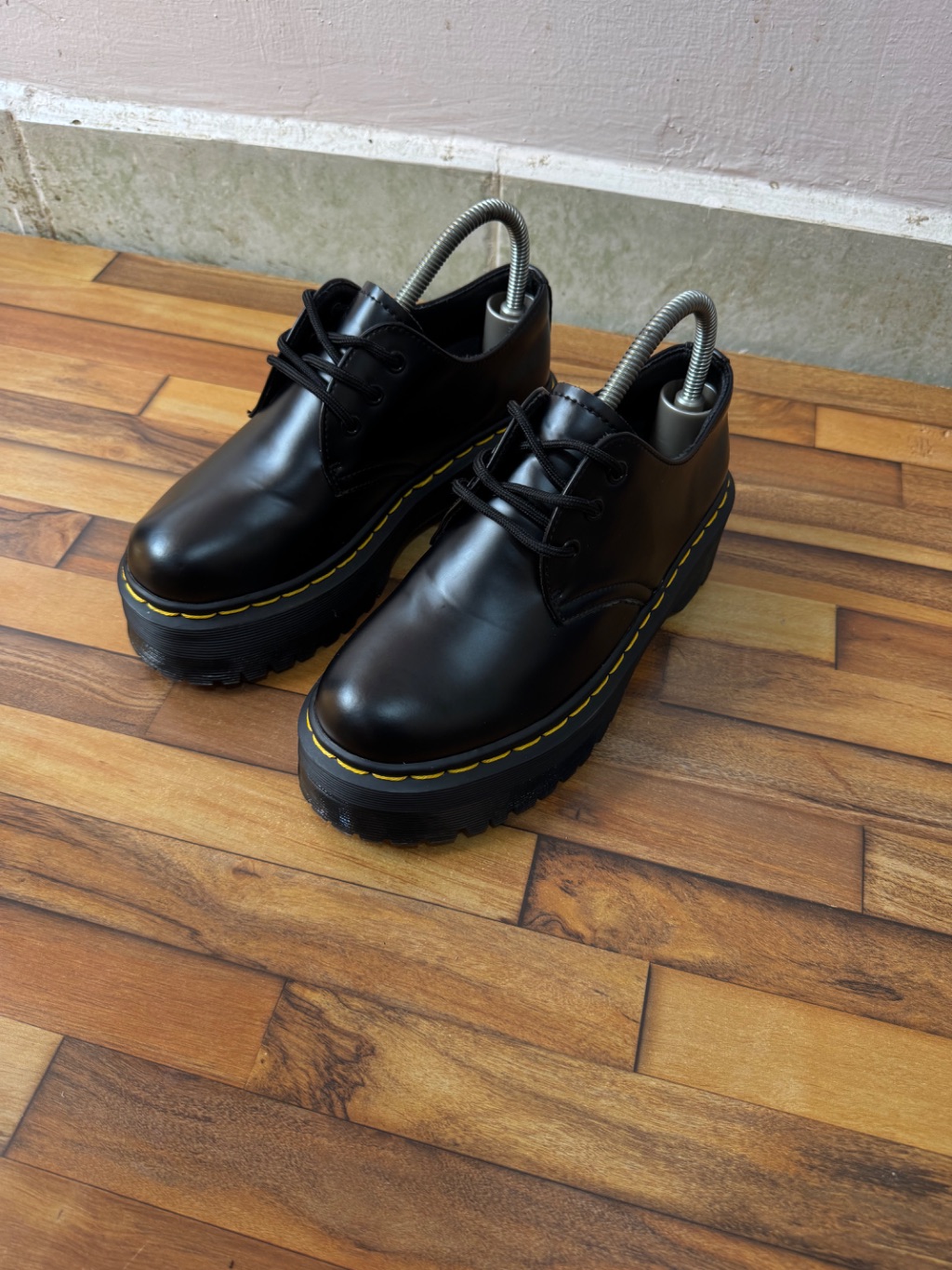 DR MARTENS 🖤