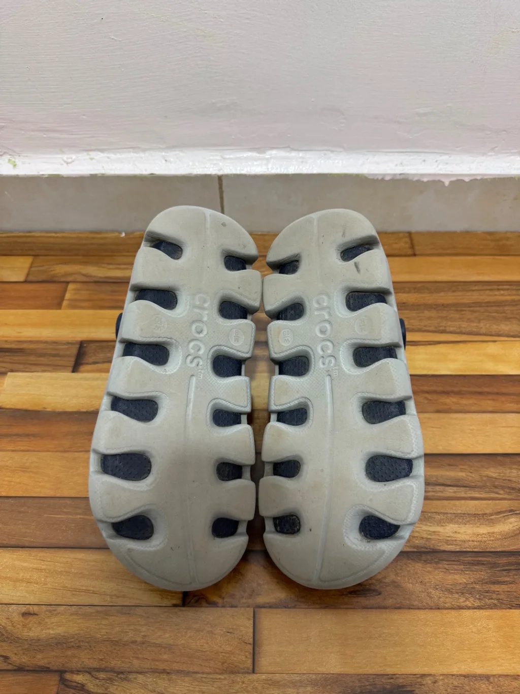 CROCS