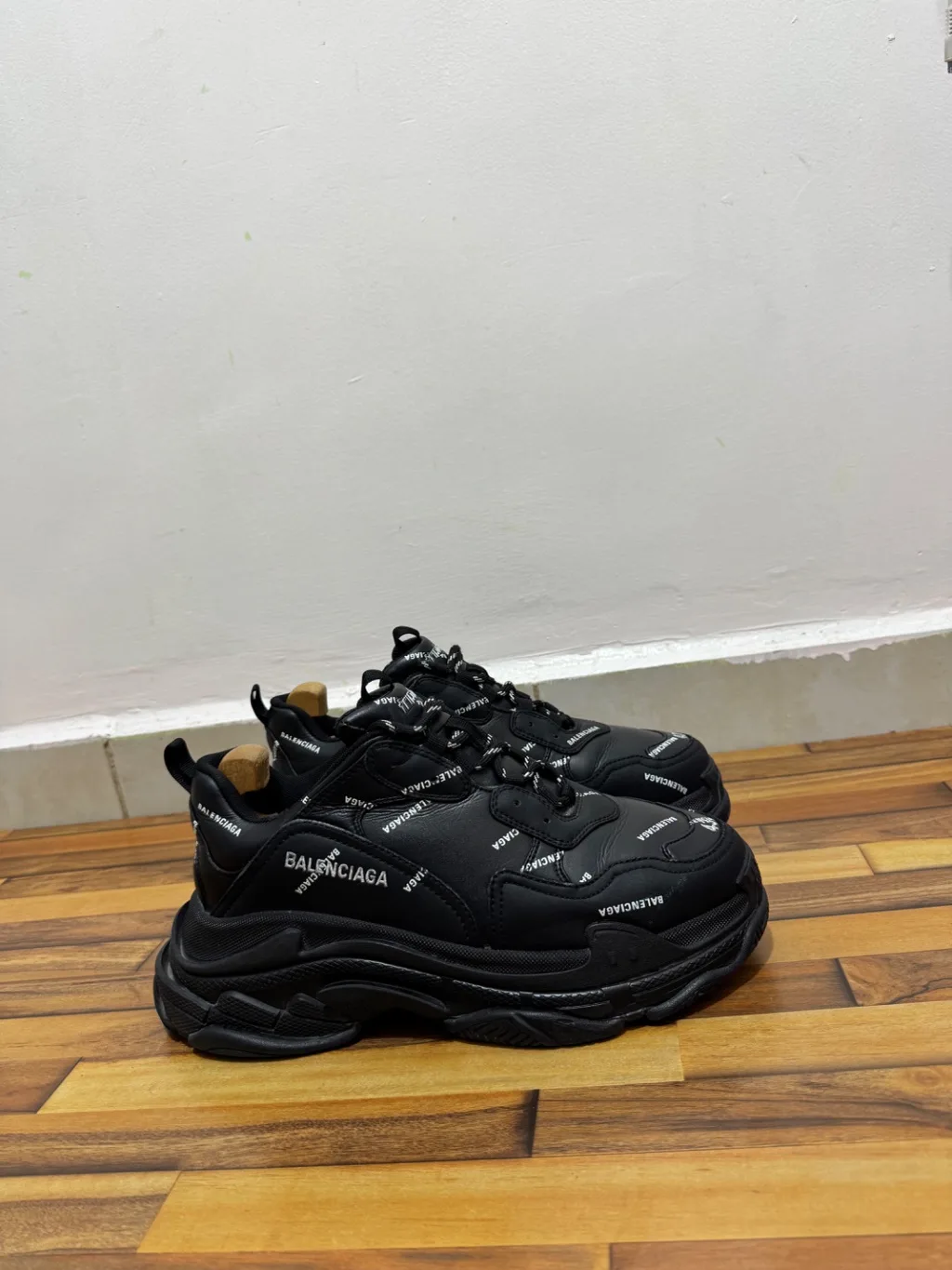 BALENCIAGA TRIPPLE S 🖤