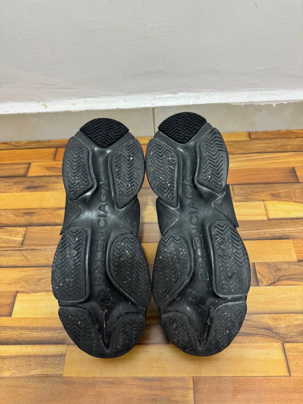 BALENCIAGA TRIPPLE S 🖤