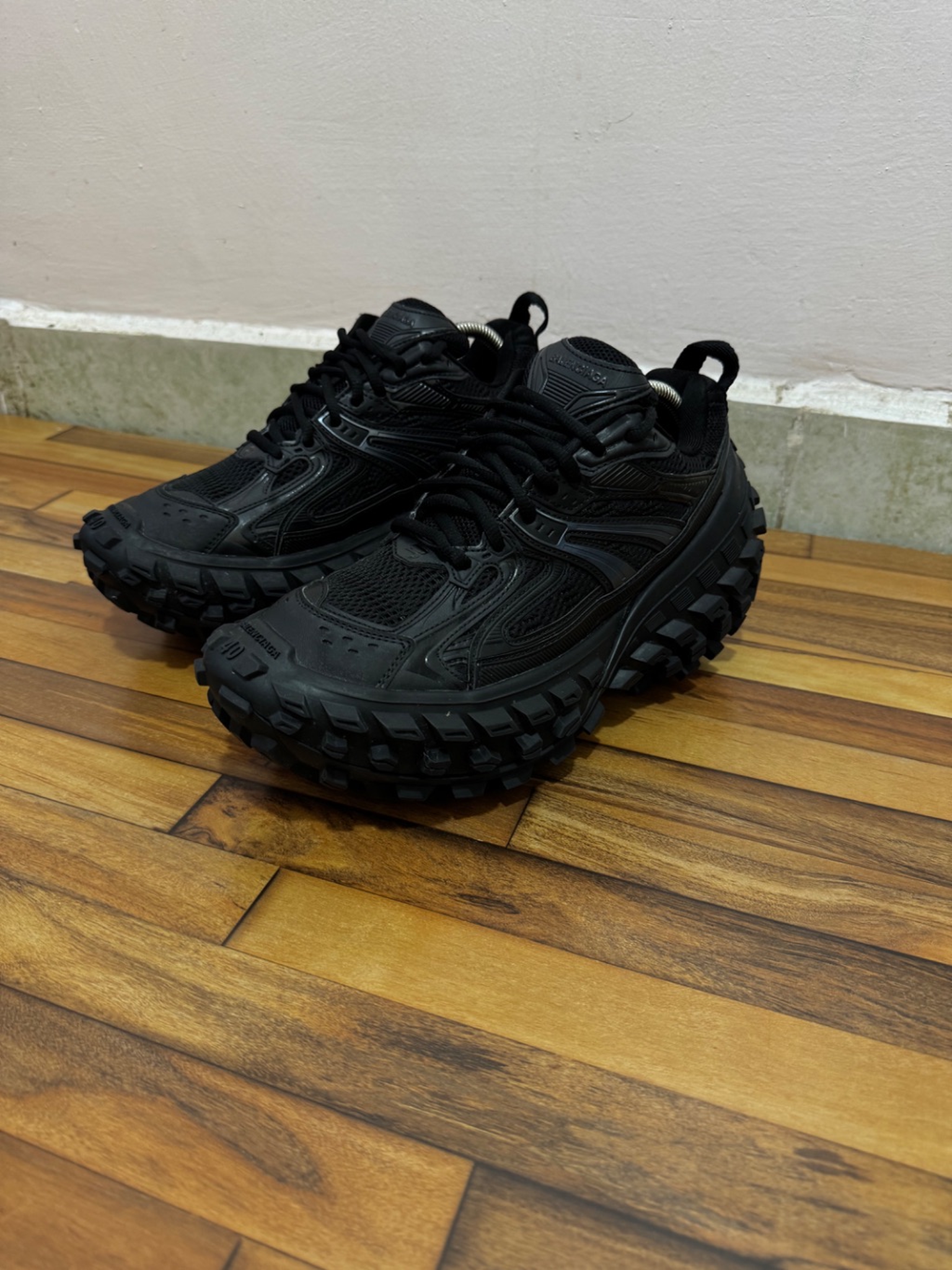 BALENCIAGA DEFENDER 🖤