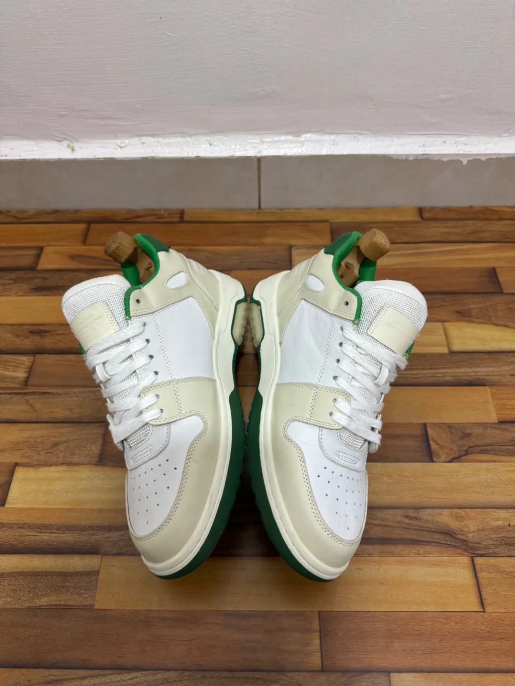 OFF WHITE OUT OF OFFICE 🤍