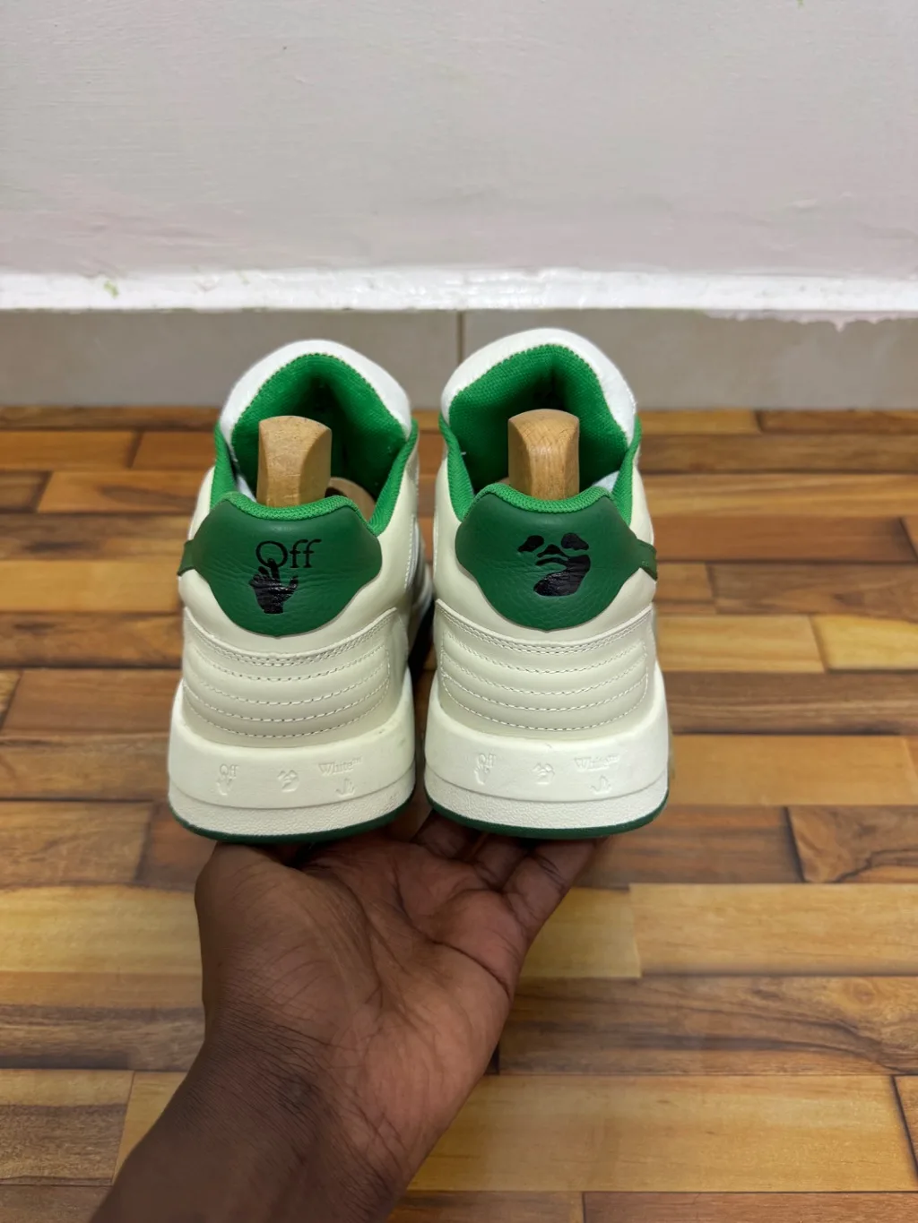 OFF WHITE OUT OF OFFICE 🤍