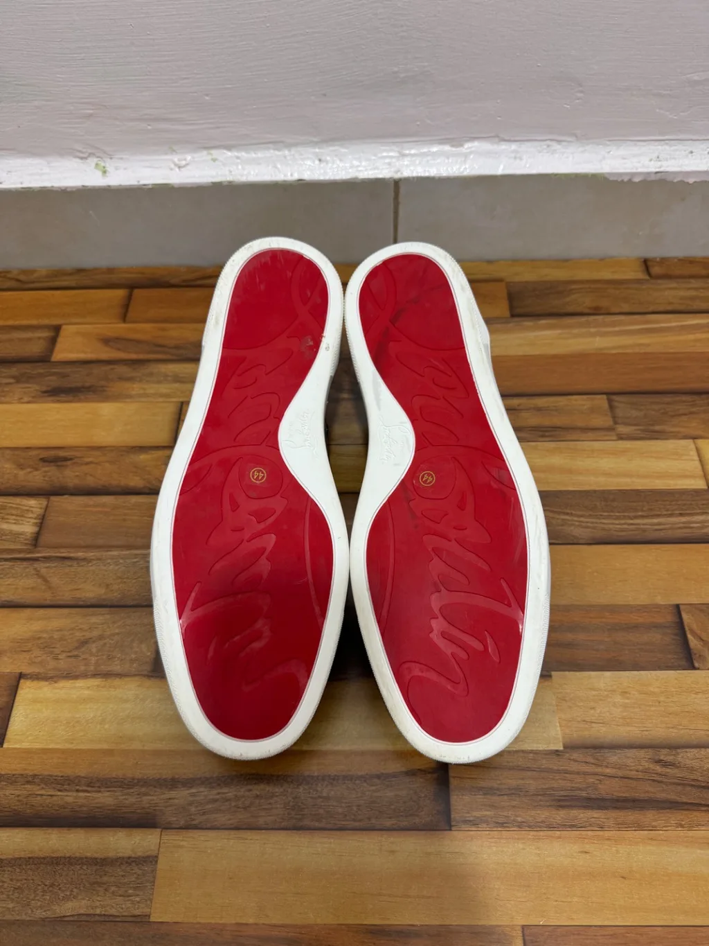 CHRISTIAN LOUBOUTIN