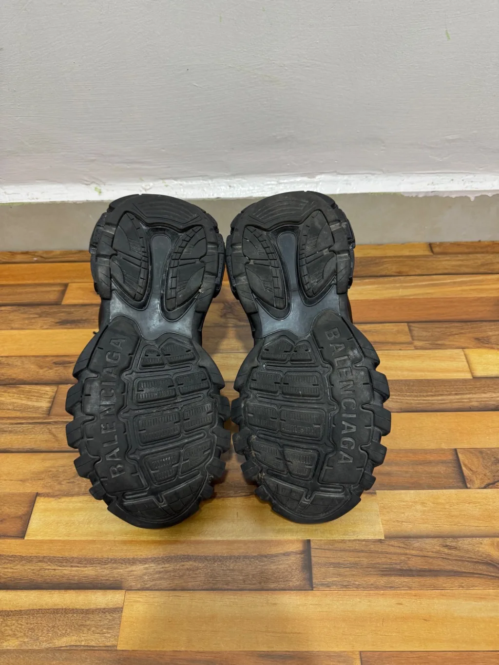 BALENCIAGA TRACK