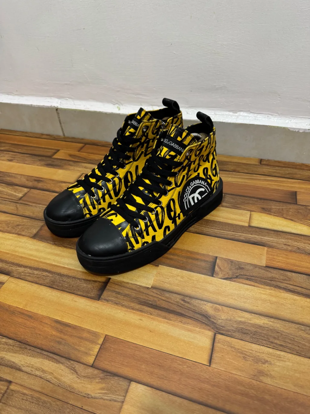 DOLCE & GABBANA 💛