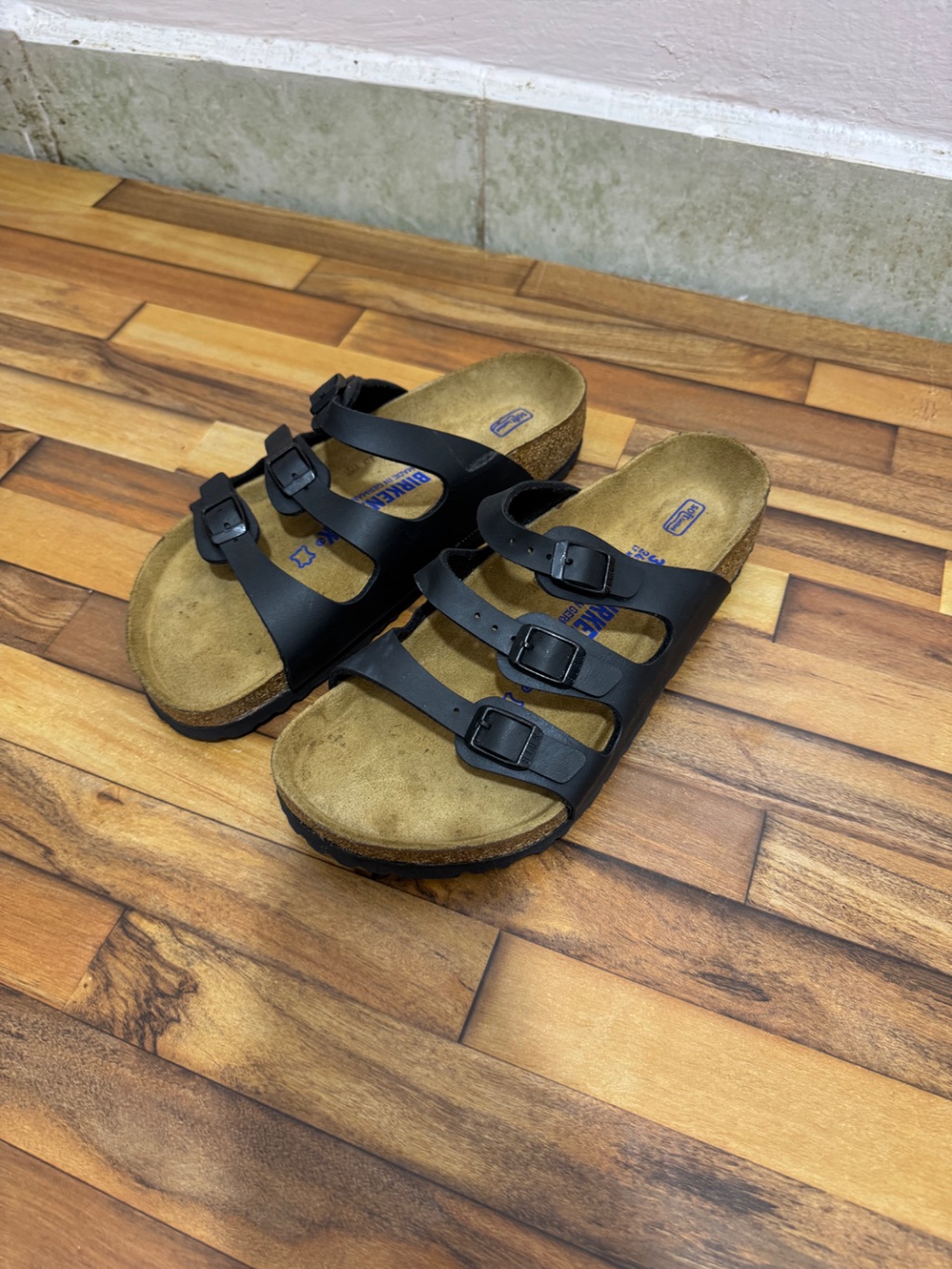 BIRKENSTOCK FLORIDA SOFT FOOTBED SANDALS 🖤