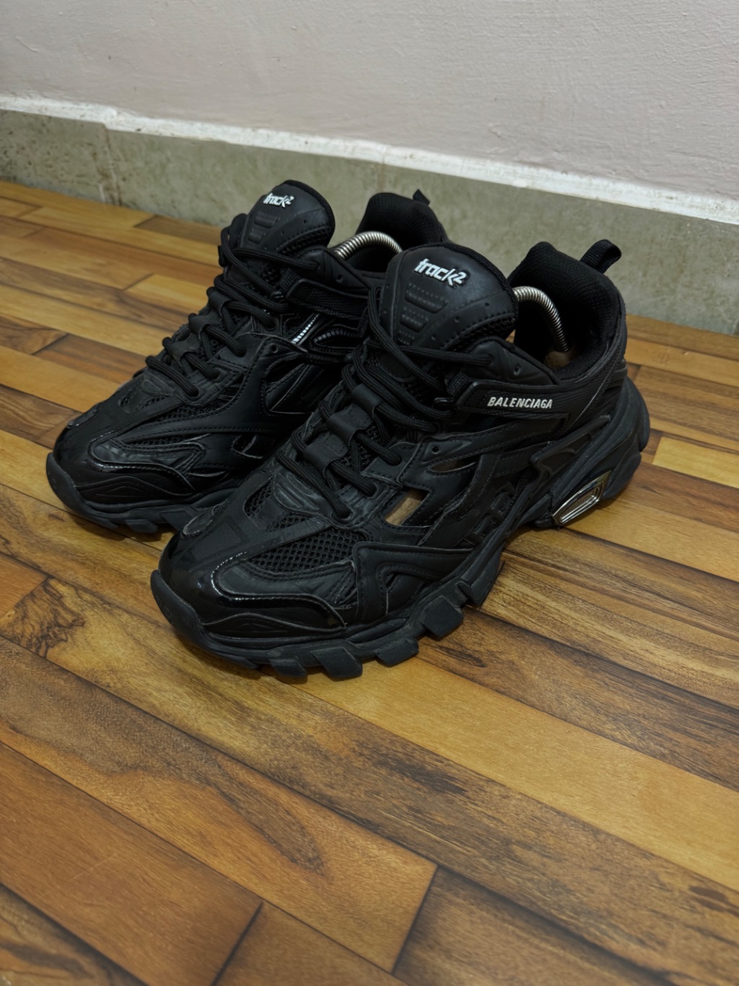 BALENCIAGA TRACK 2 🖤