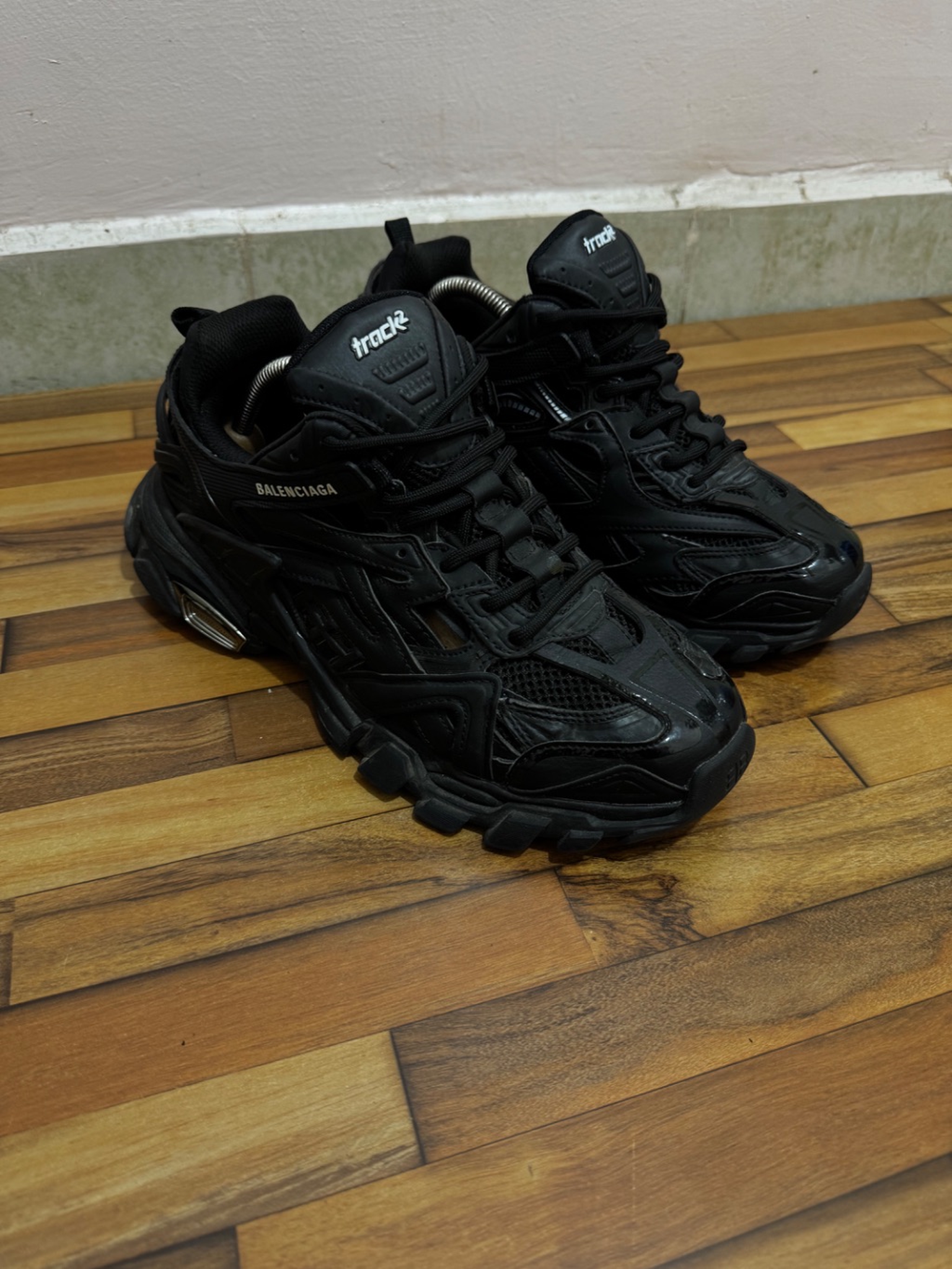 BALENCIAGA TRACK 2 🖤