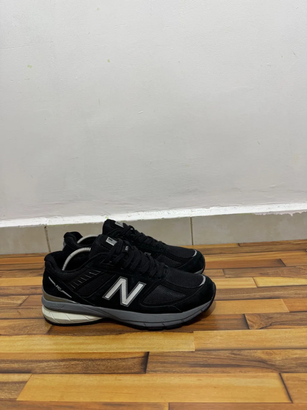 NEWBALANCE 990 🖤