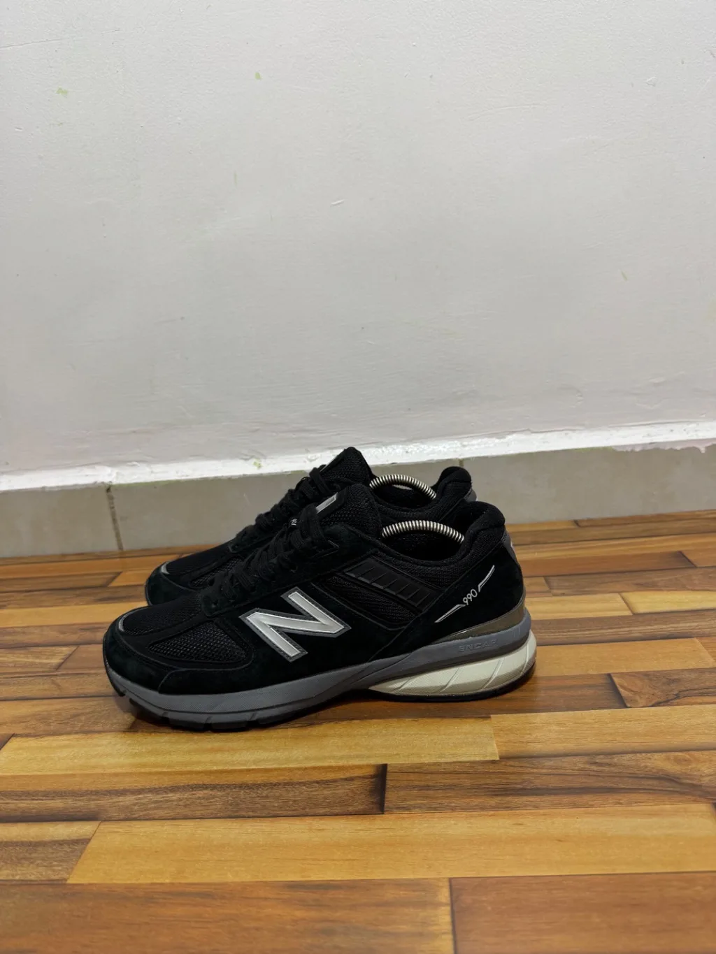 NEWBALANCE 990 🖤