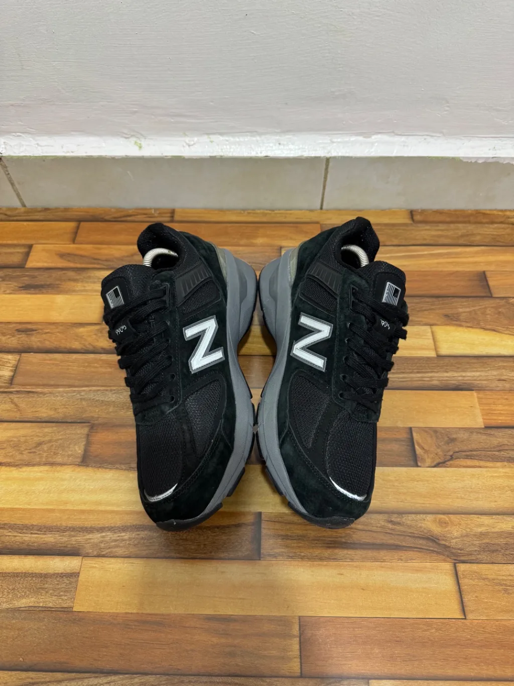 NEWBALANCE 990 🖤