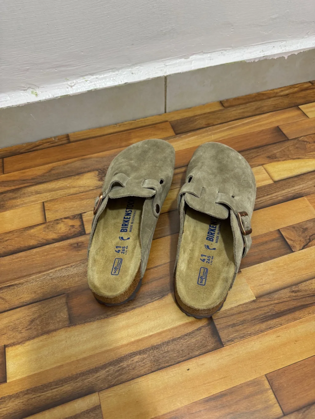 BIRKENSTOCK CLOGS