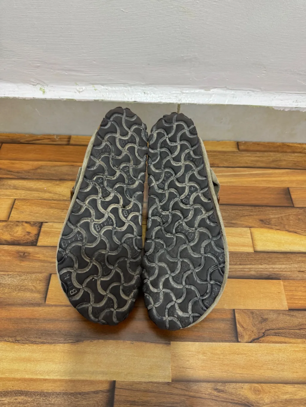 BIRKENSTOCK CLOGS