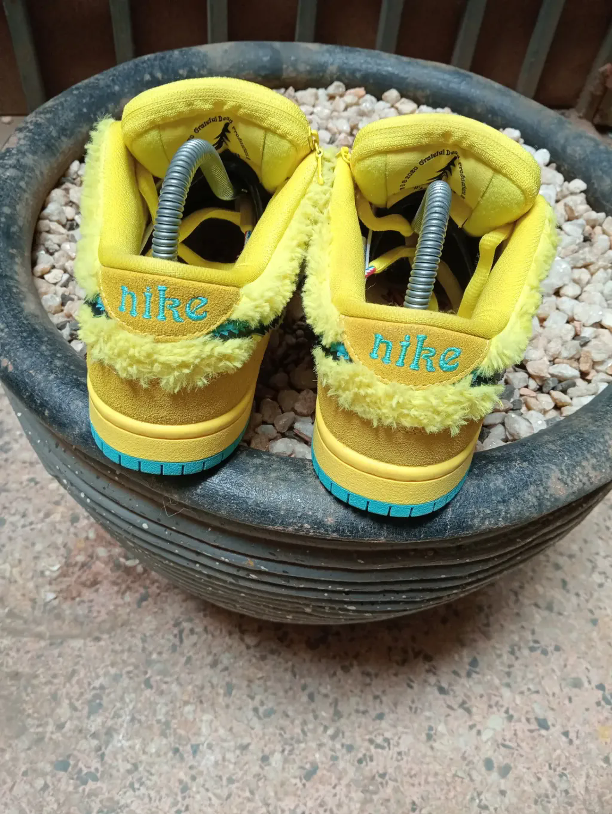 NIKE SB DUNKS 💛