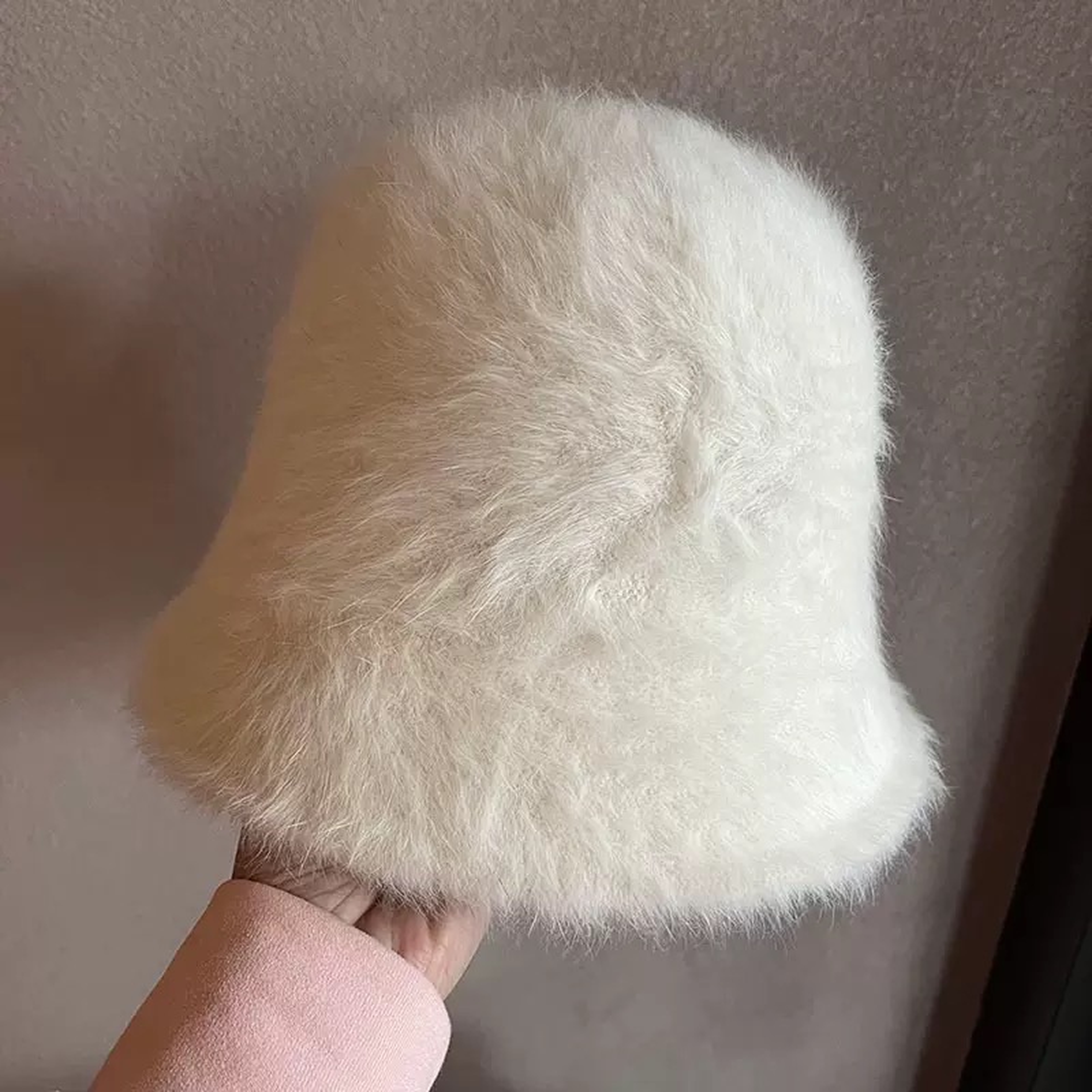 Fur bucket hat