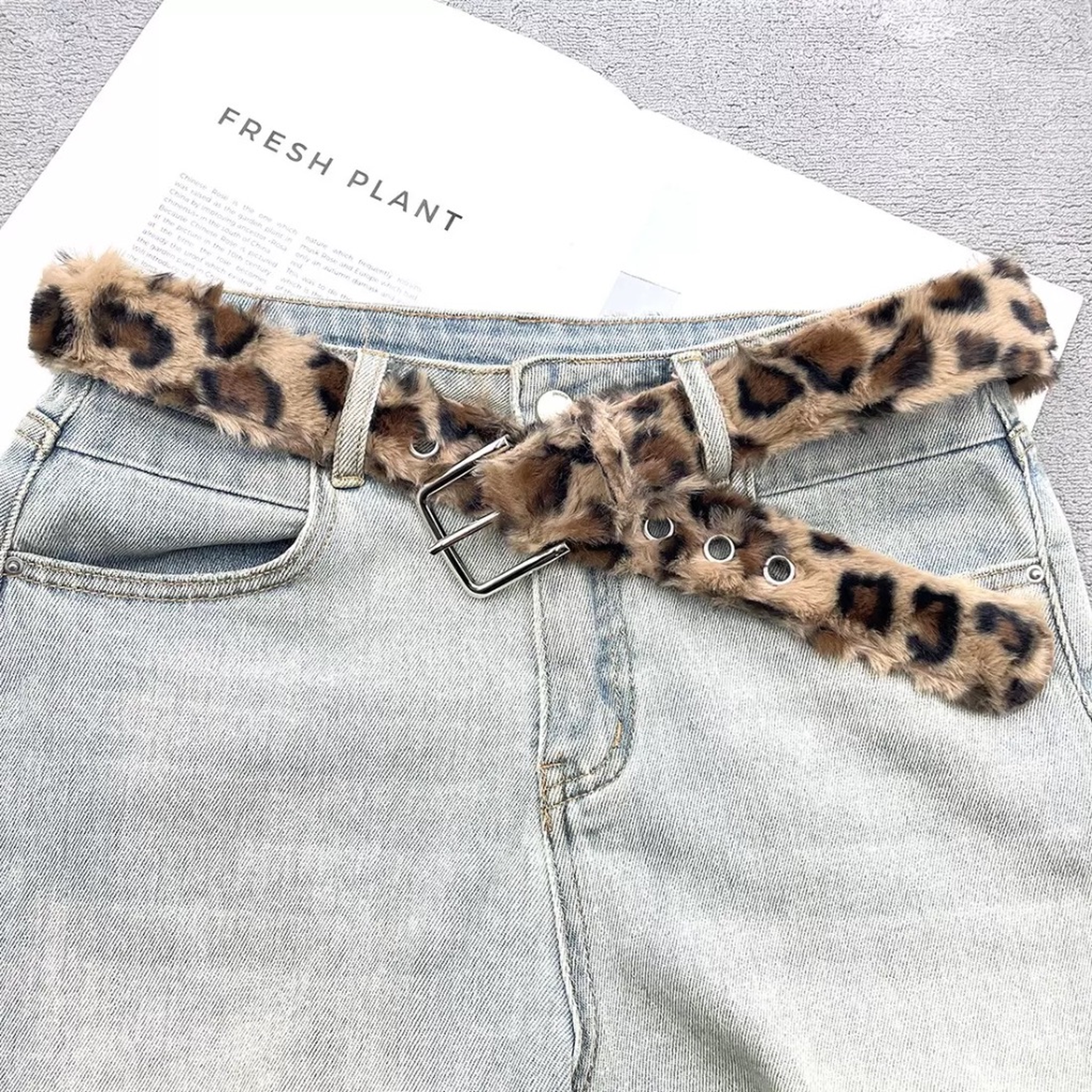 Leopard print belt