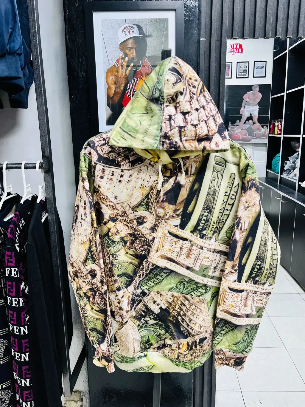 Supreme Hoodie