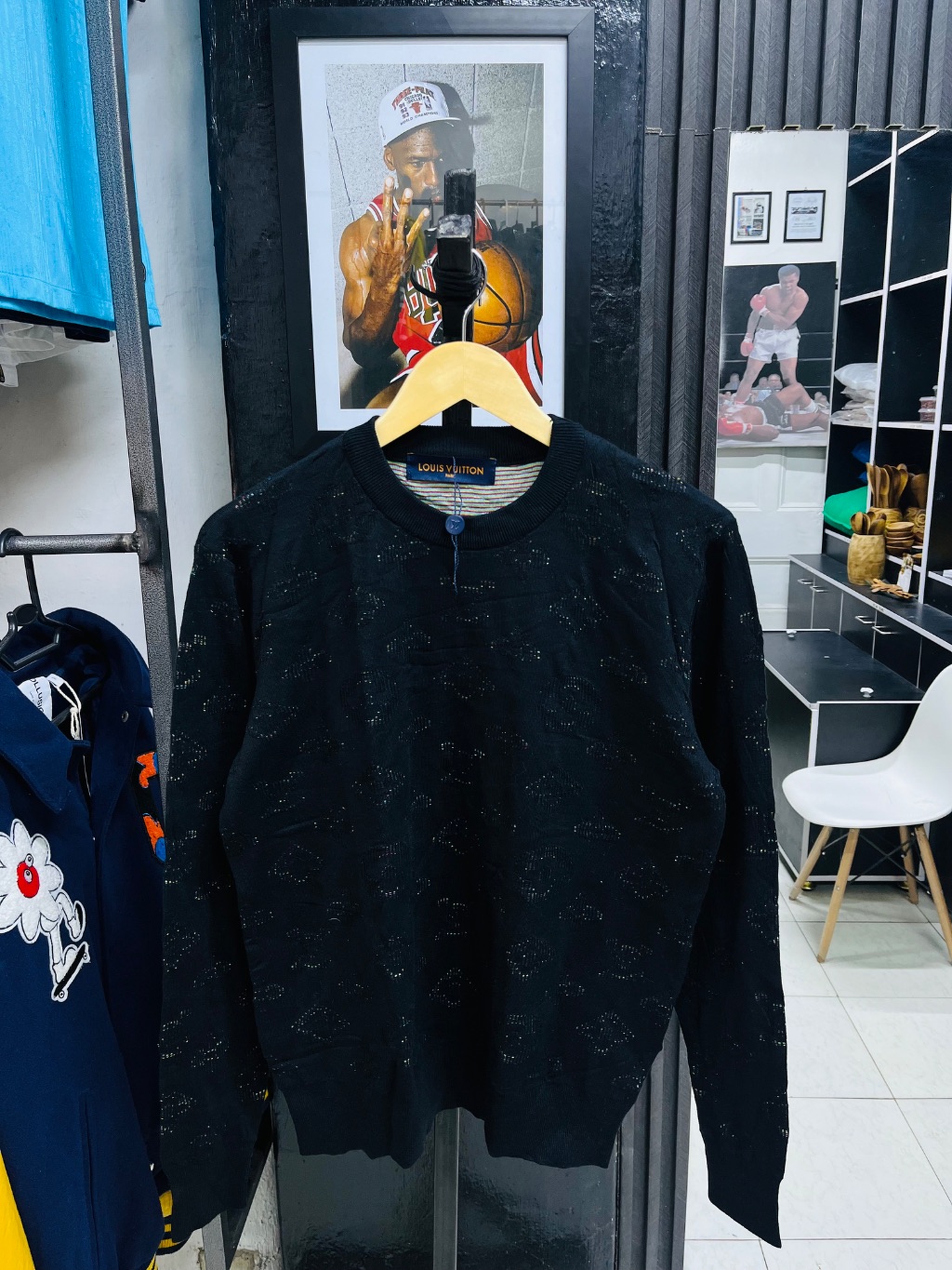 LV sweater