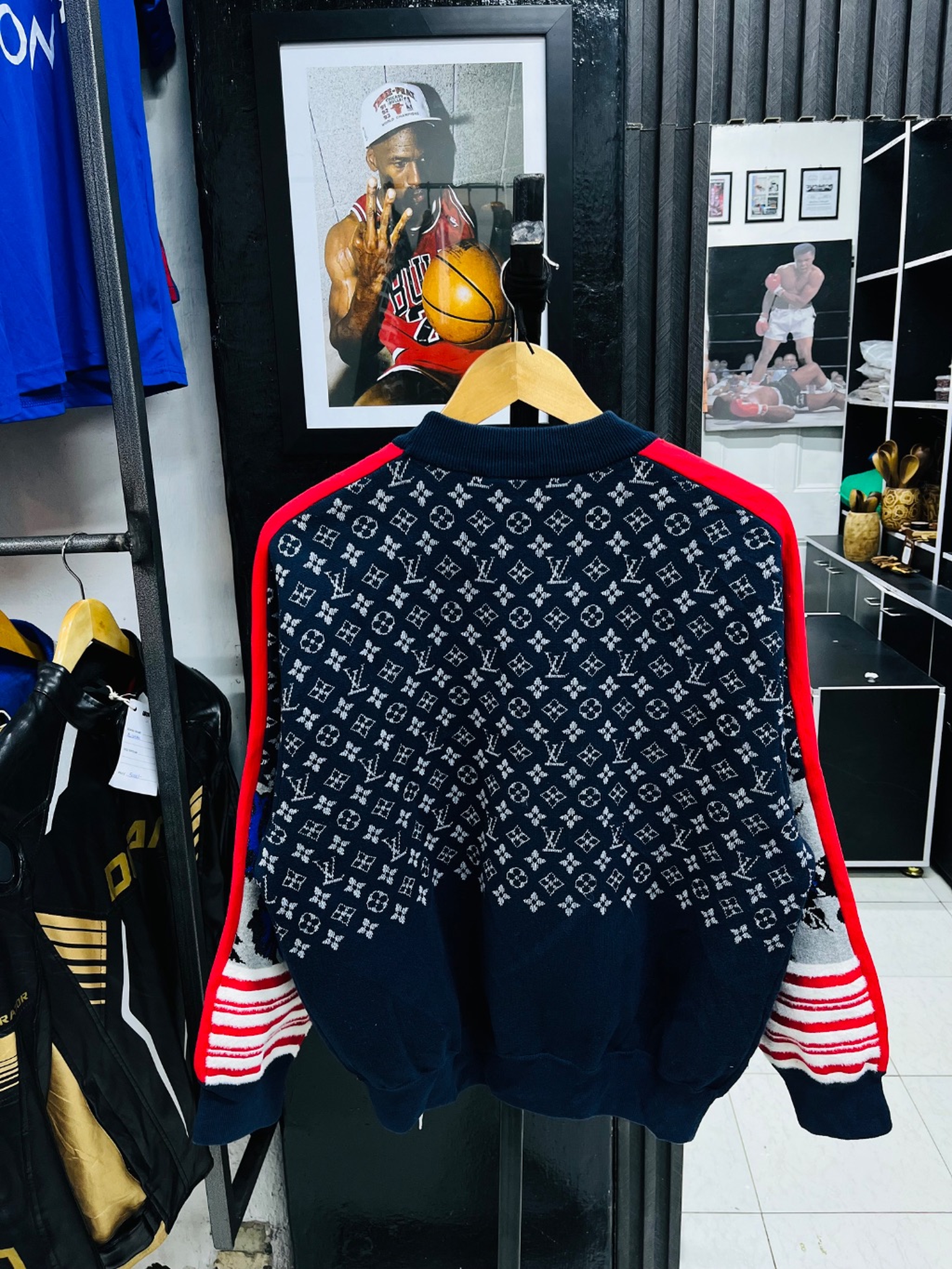 LV sweater