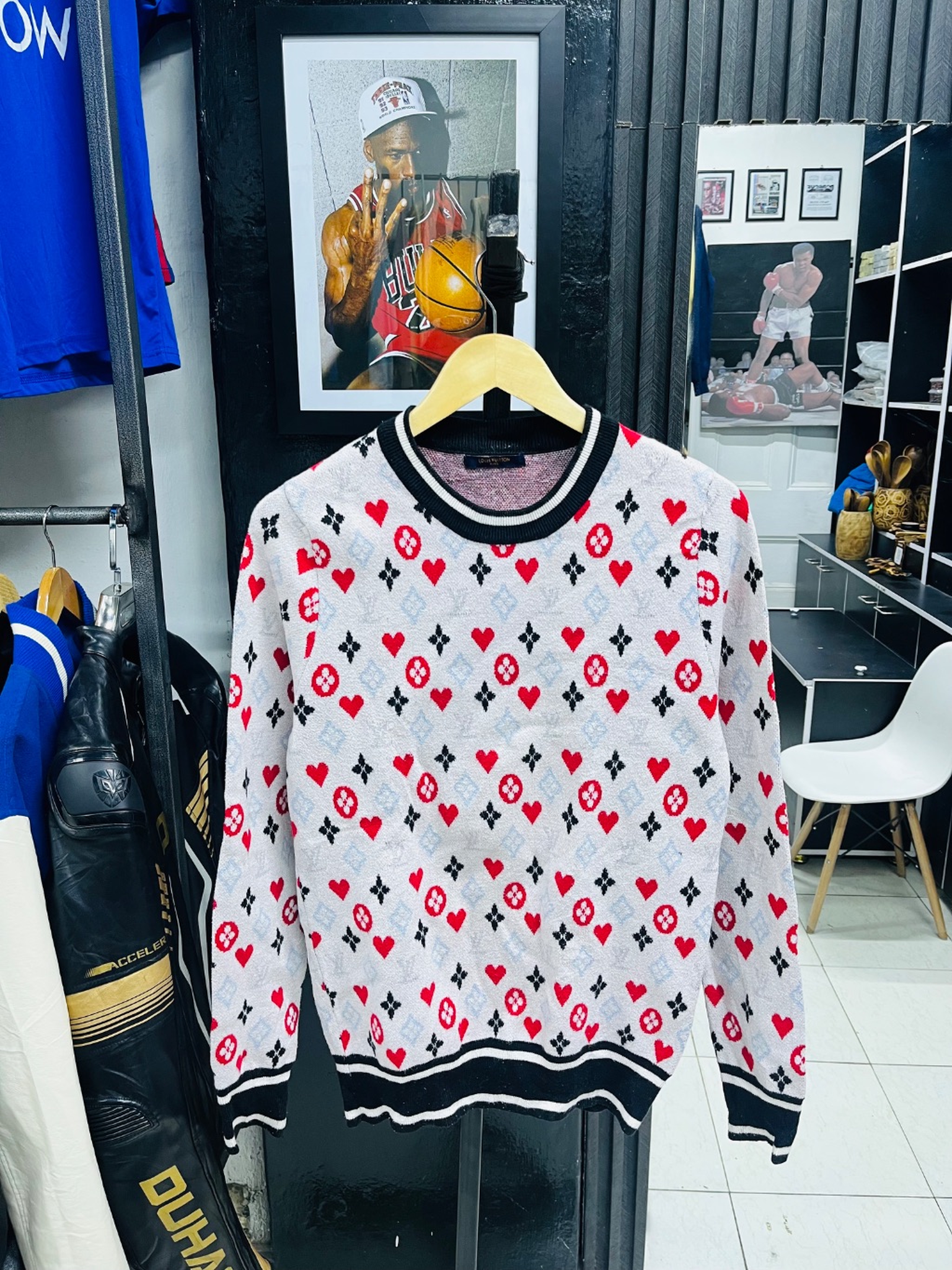 LV sweater