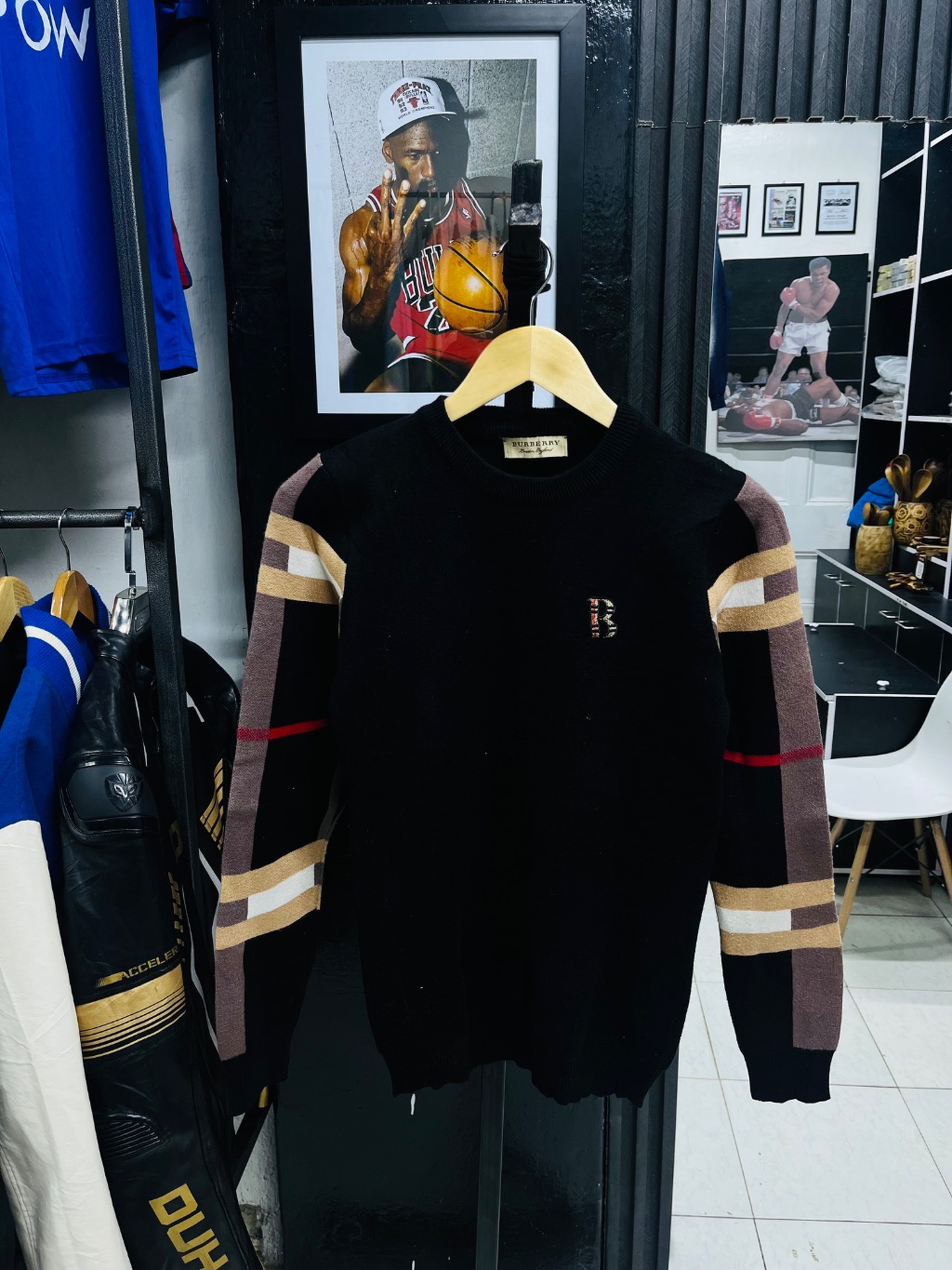 Burberry sweater