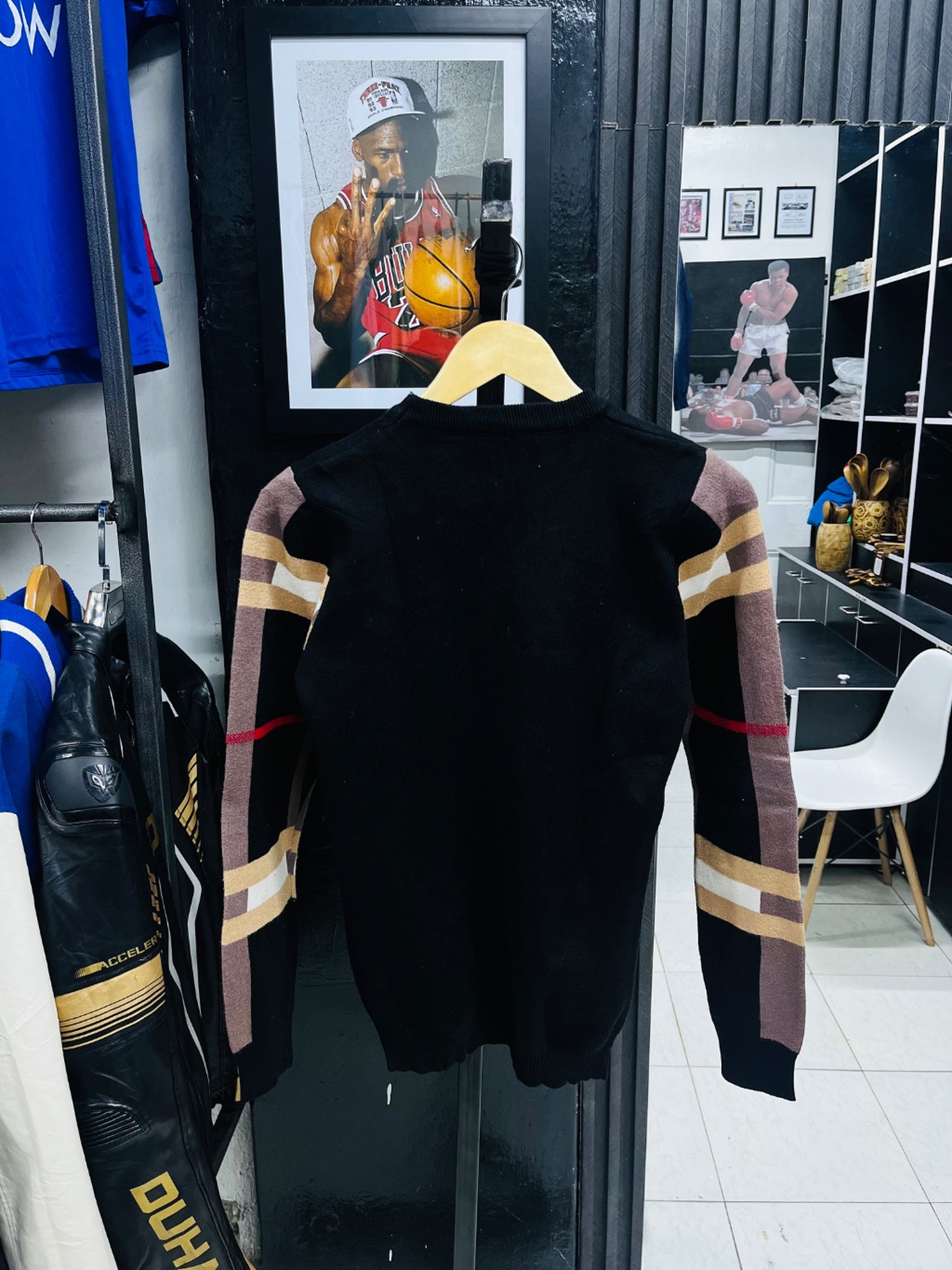 Burberry sweater