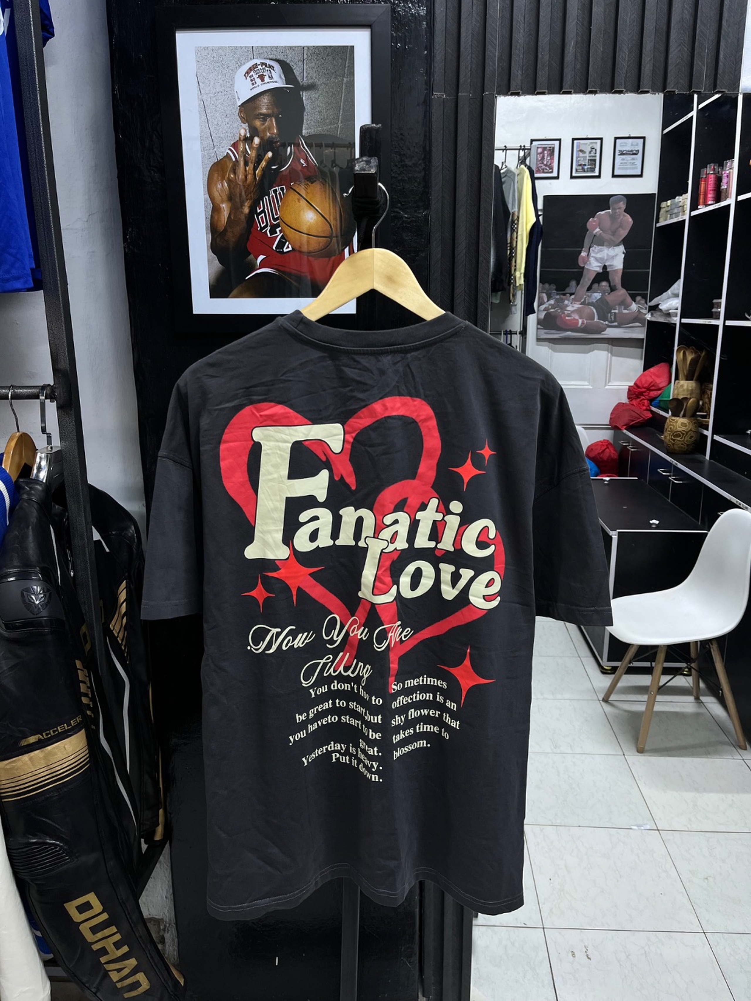 Graphic tshirt