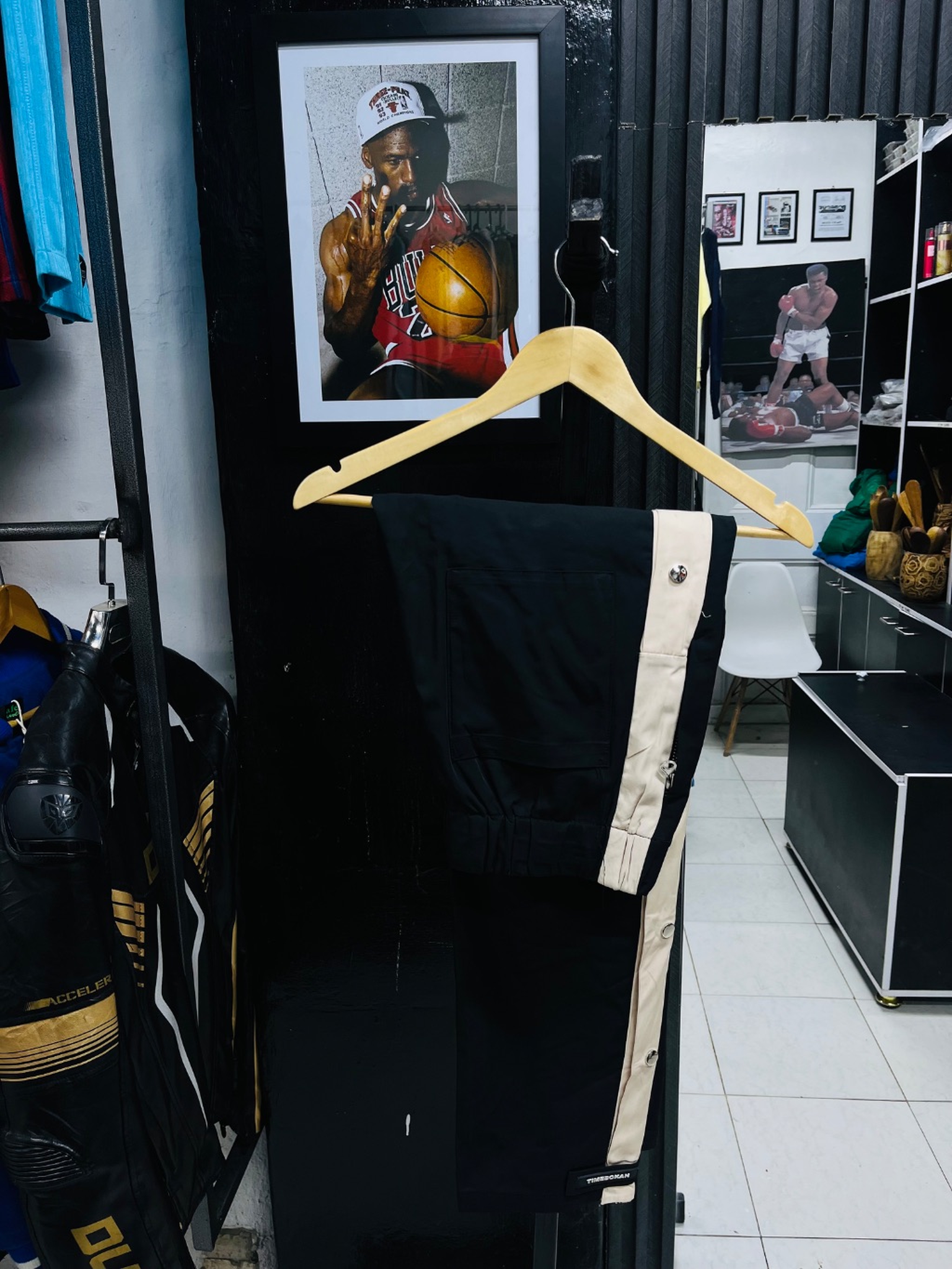 Heavy side button pants