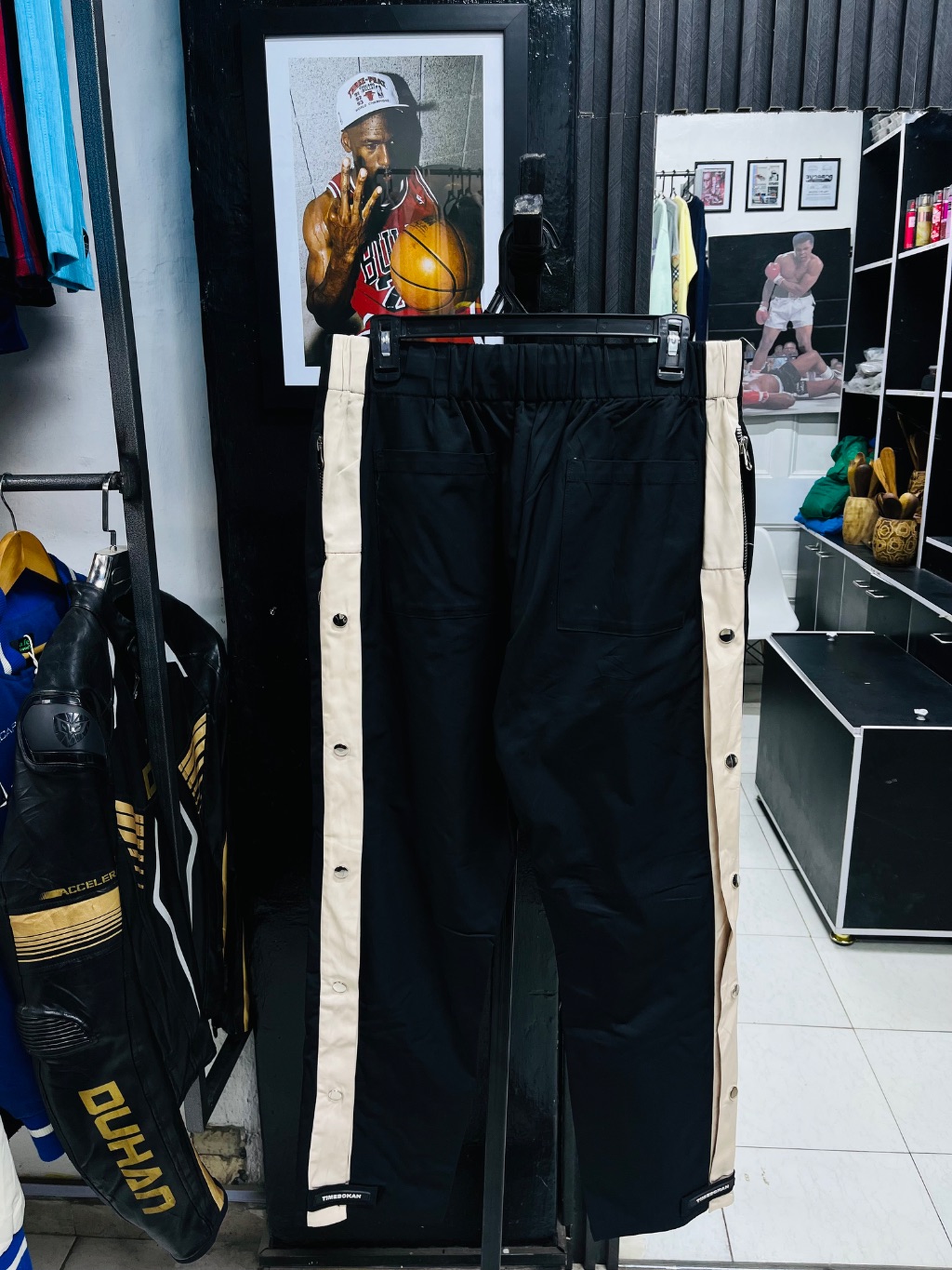 Heavy side button pants