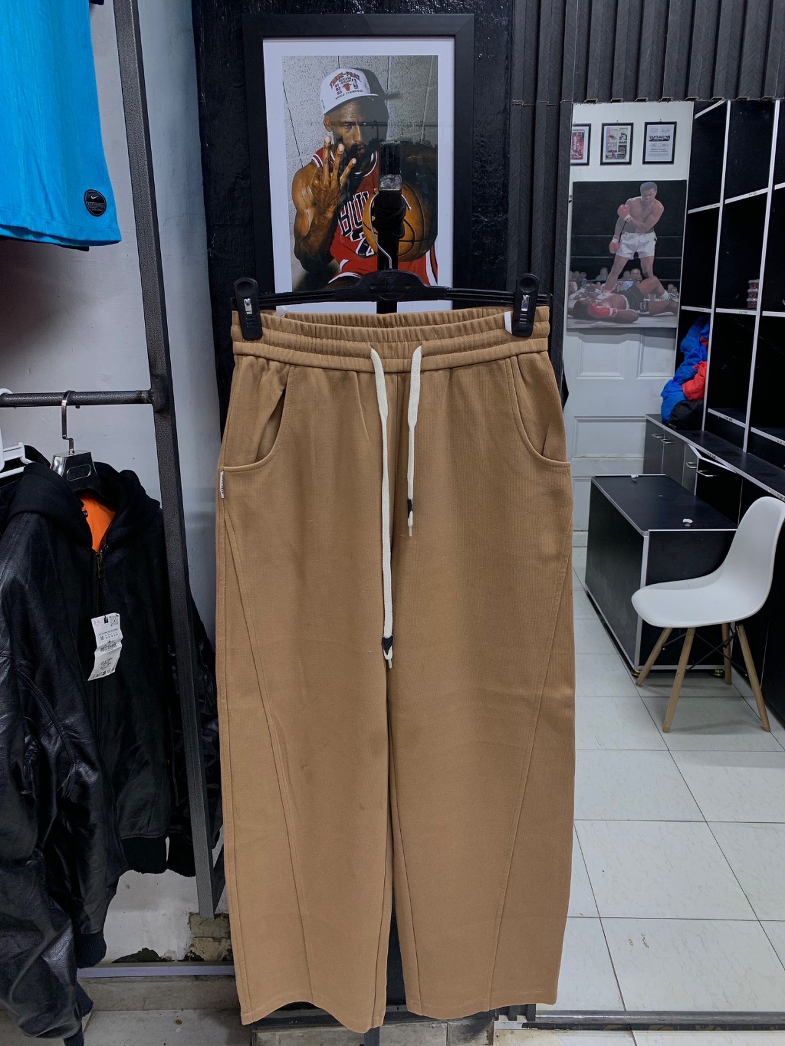 Wide leg pants
