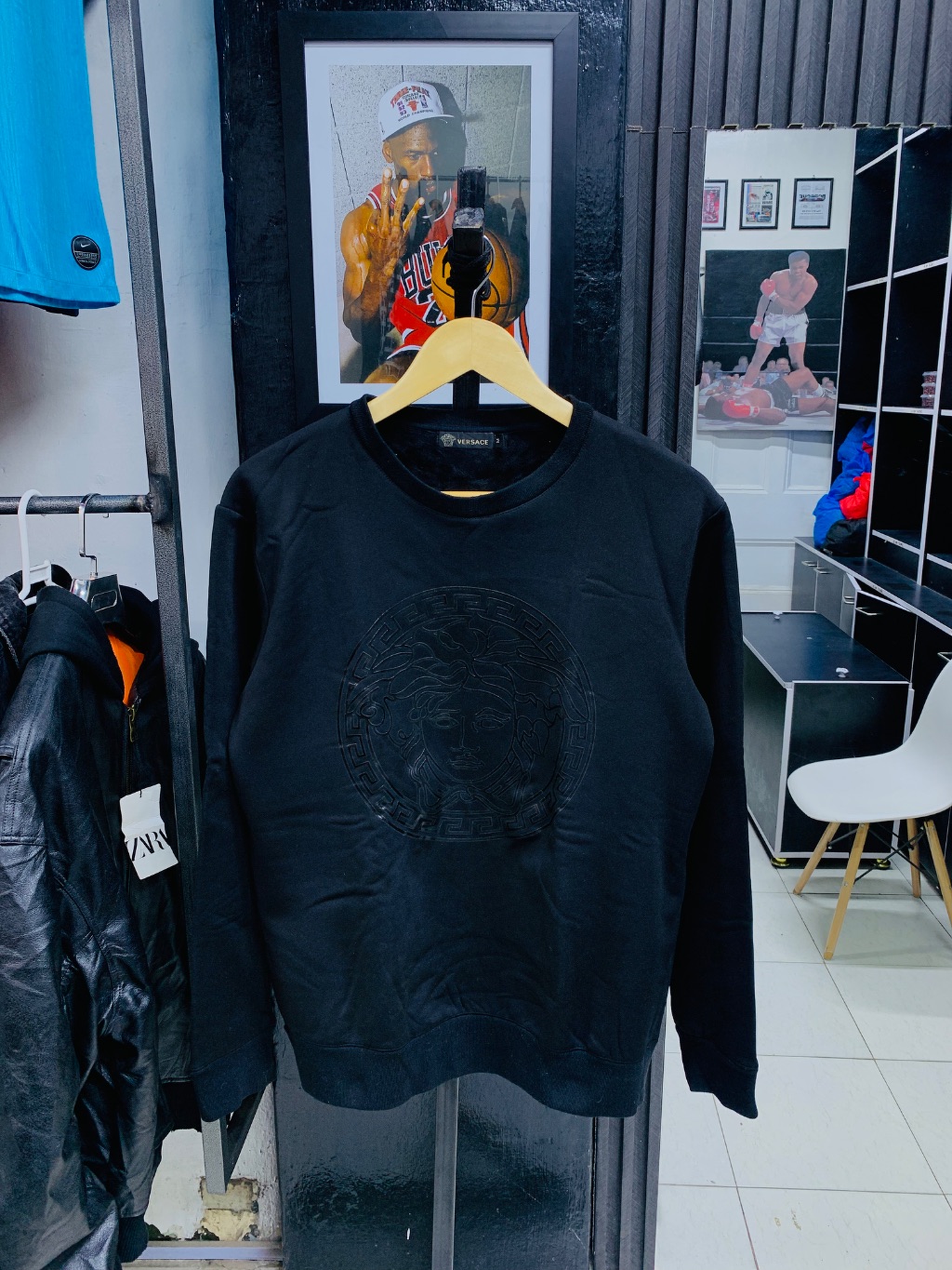 Sweatshirt