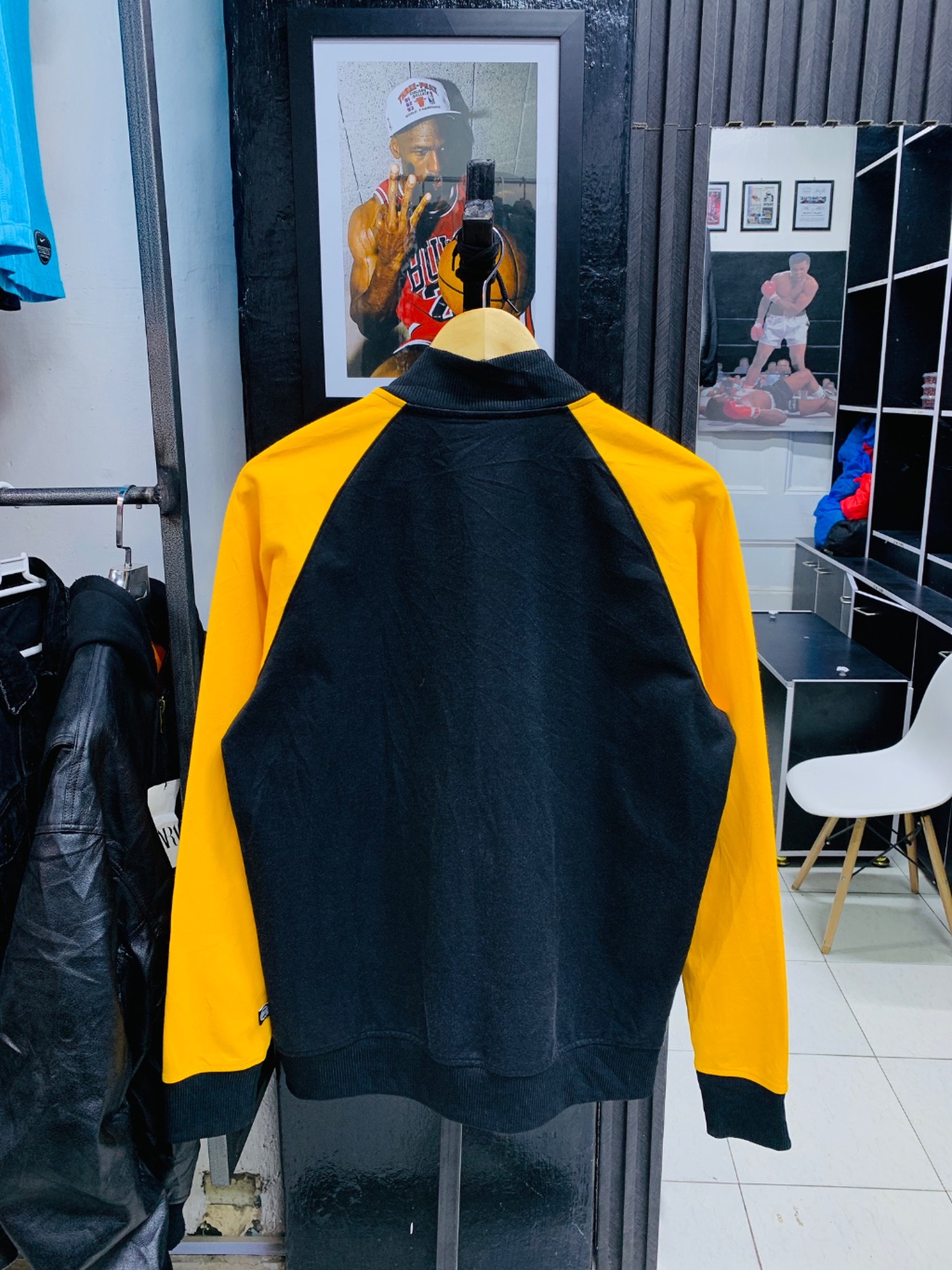 Bomber jacket