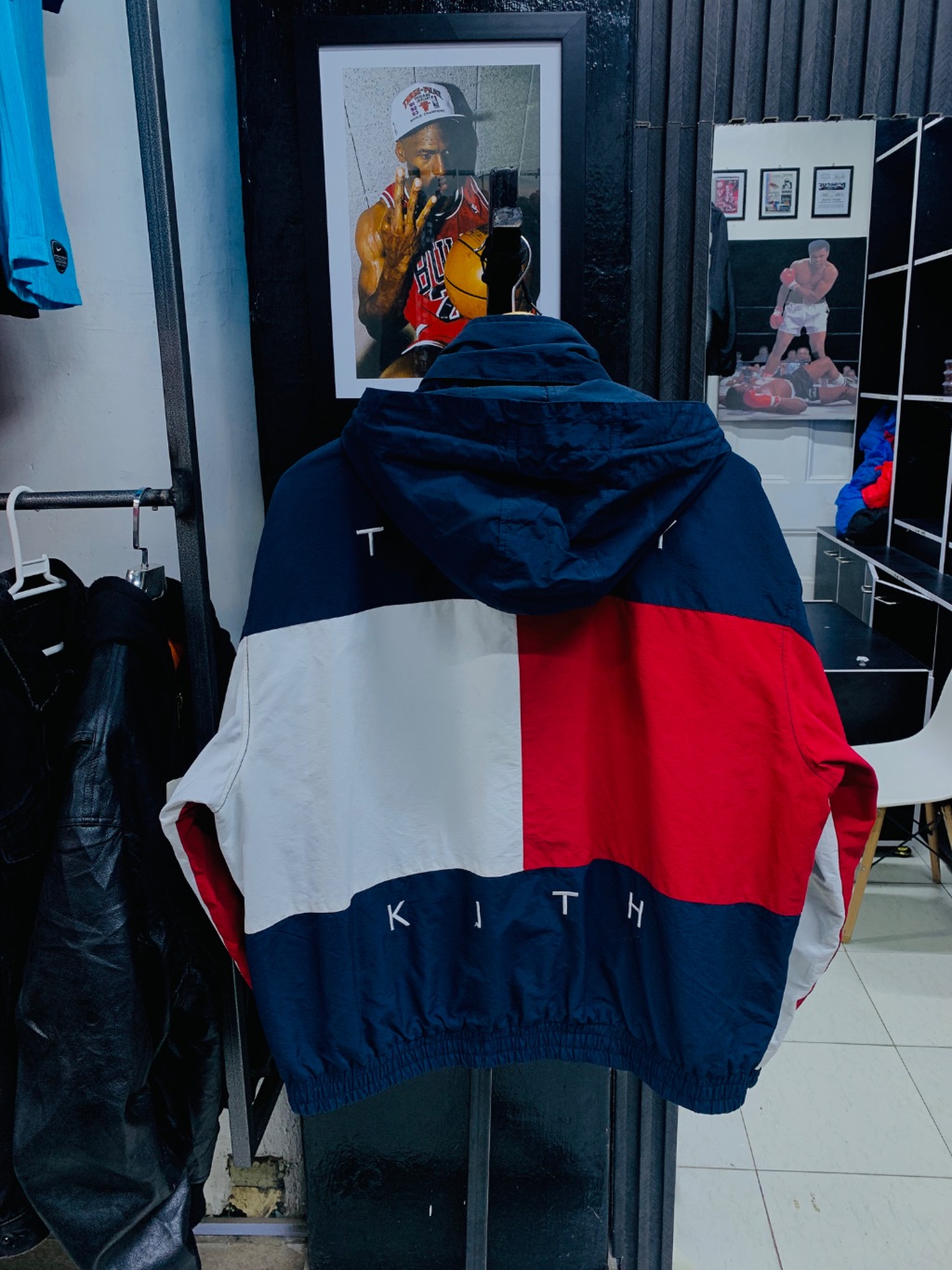 TH X Kith