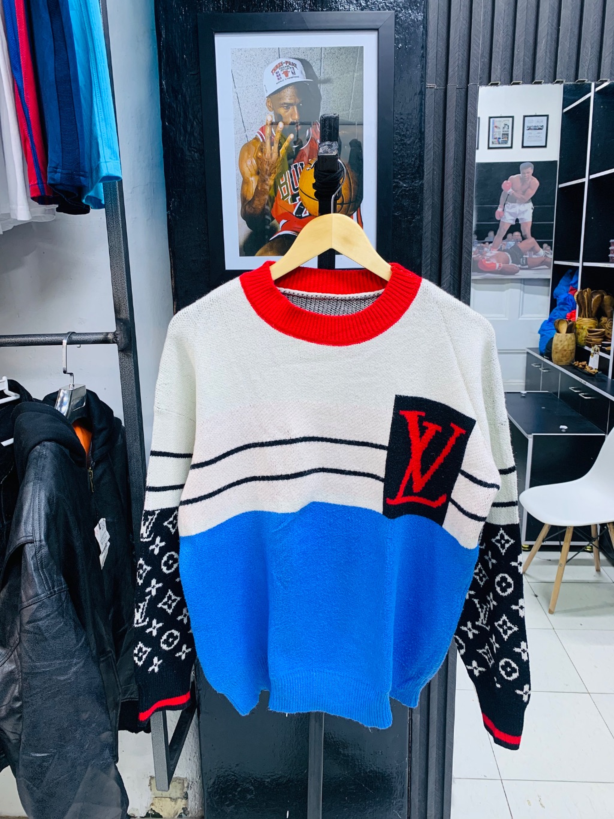 LV sweater