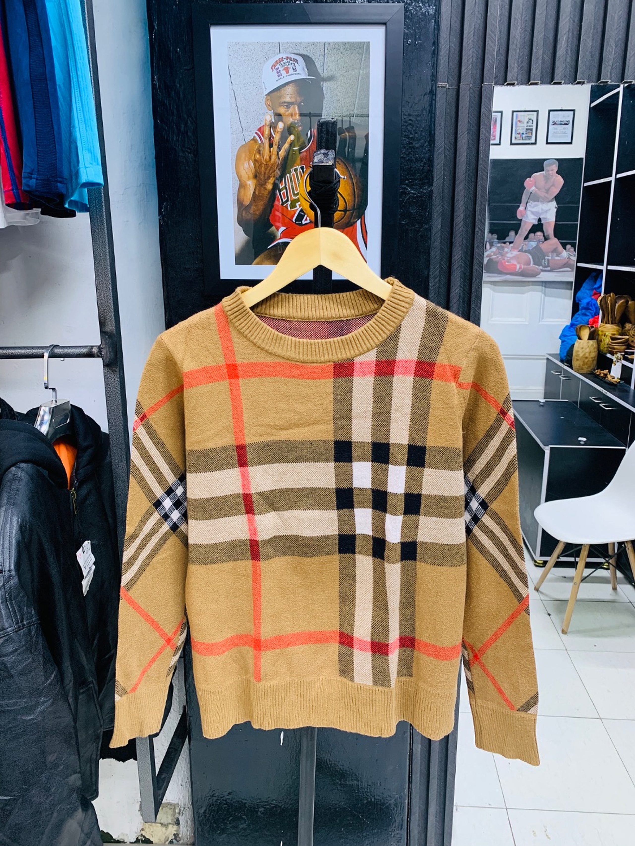 Burberry sweater 