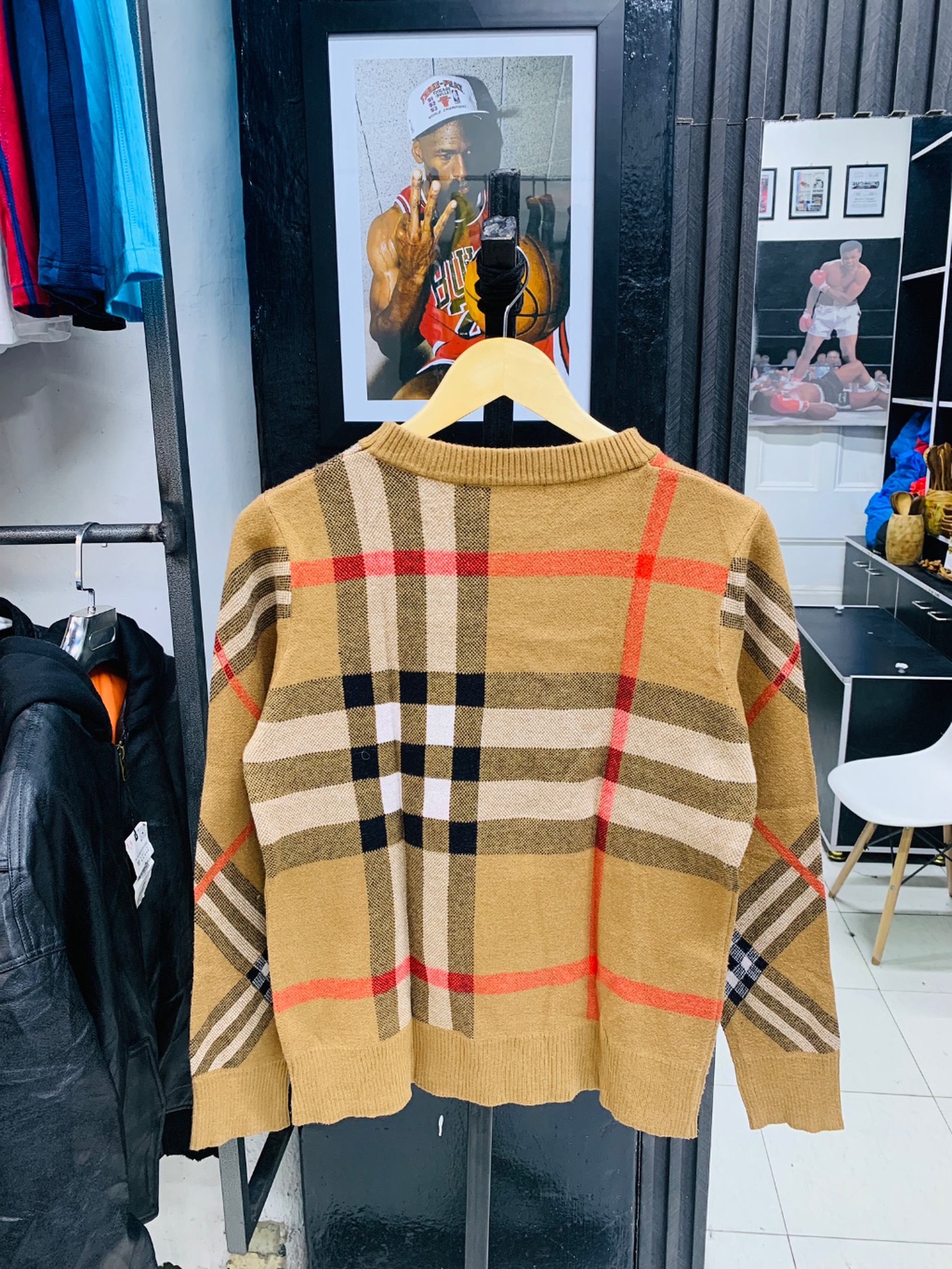 Burberry sweater 