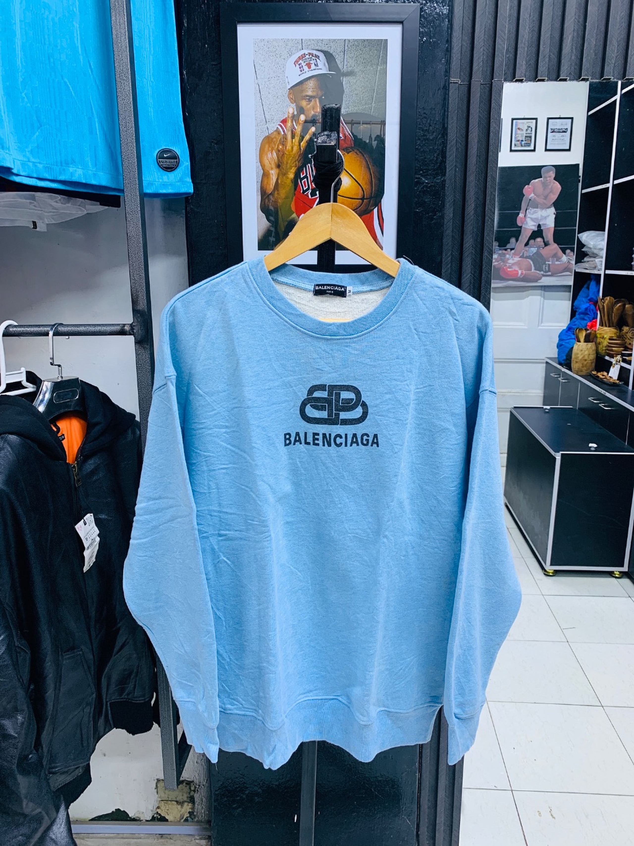 Balenciaga sweatshirt 