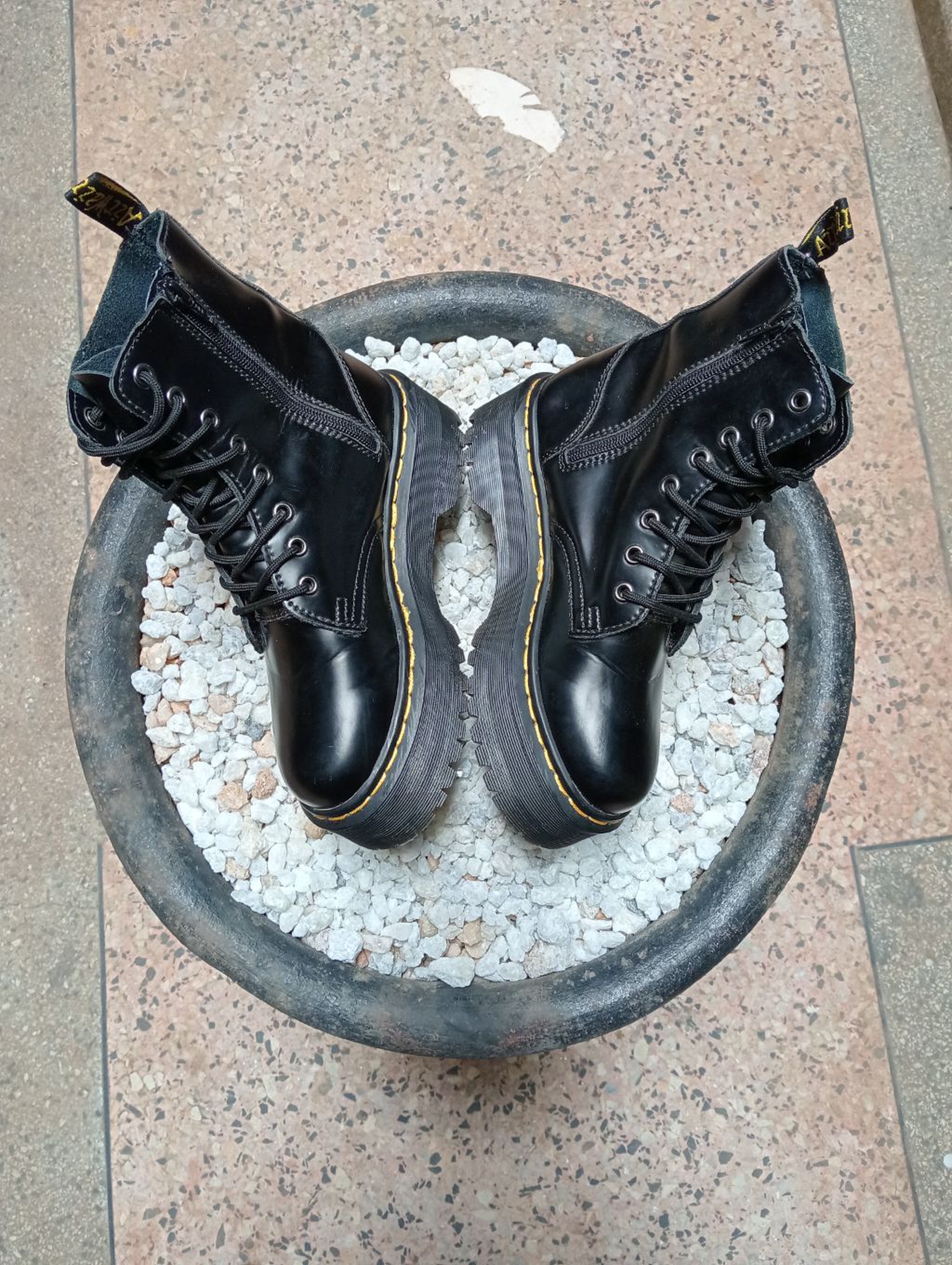 DR MARTENS 🖤