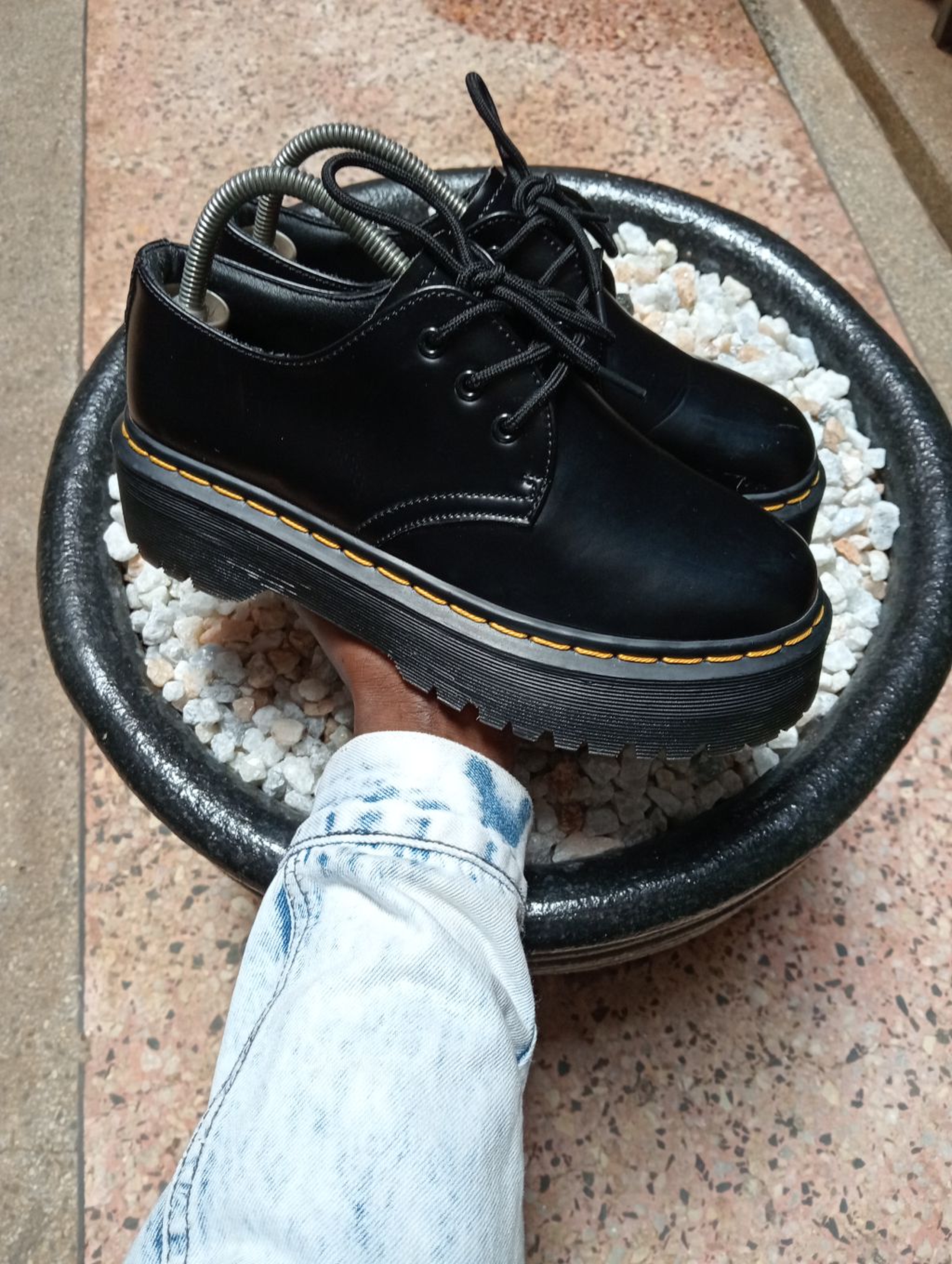 DR MARTENS 