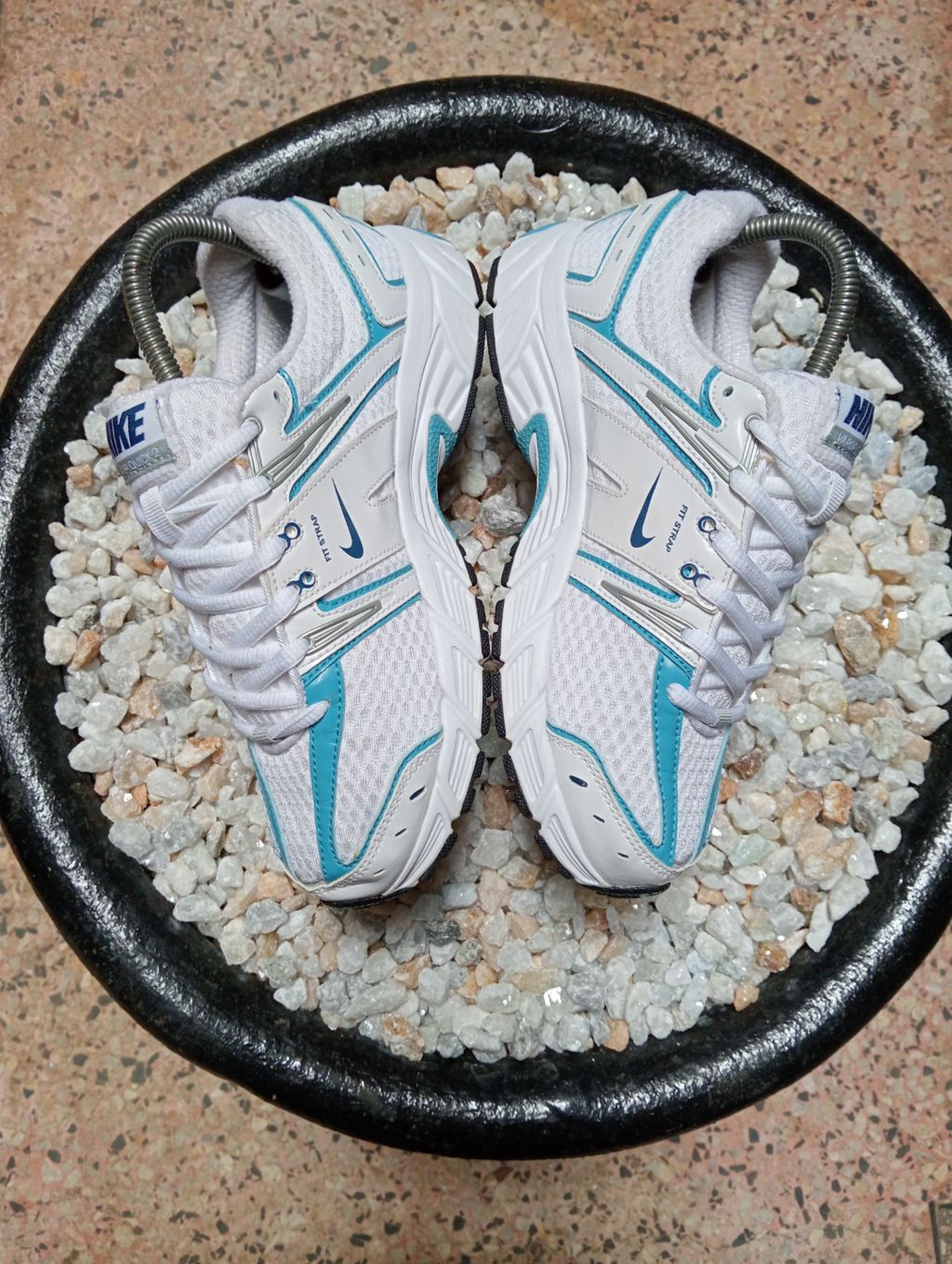 NIKE VOMERO 