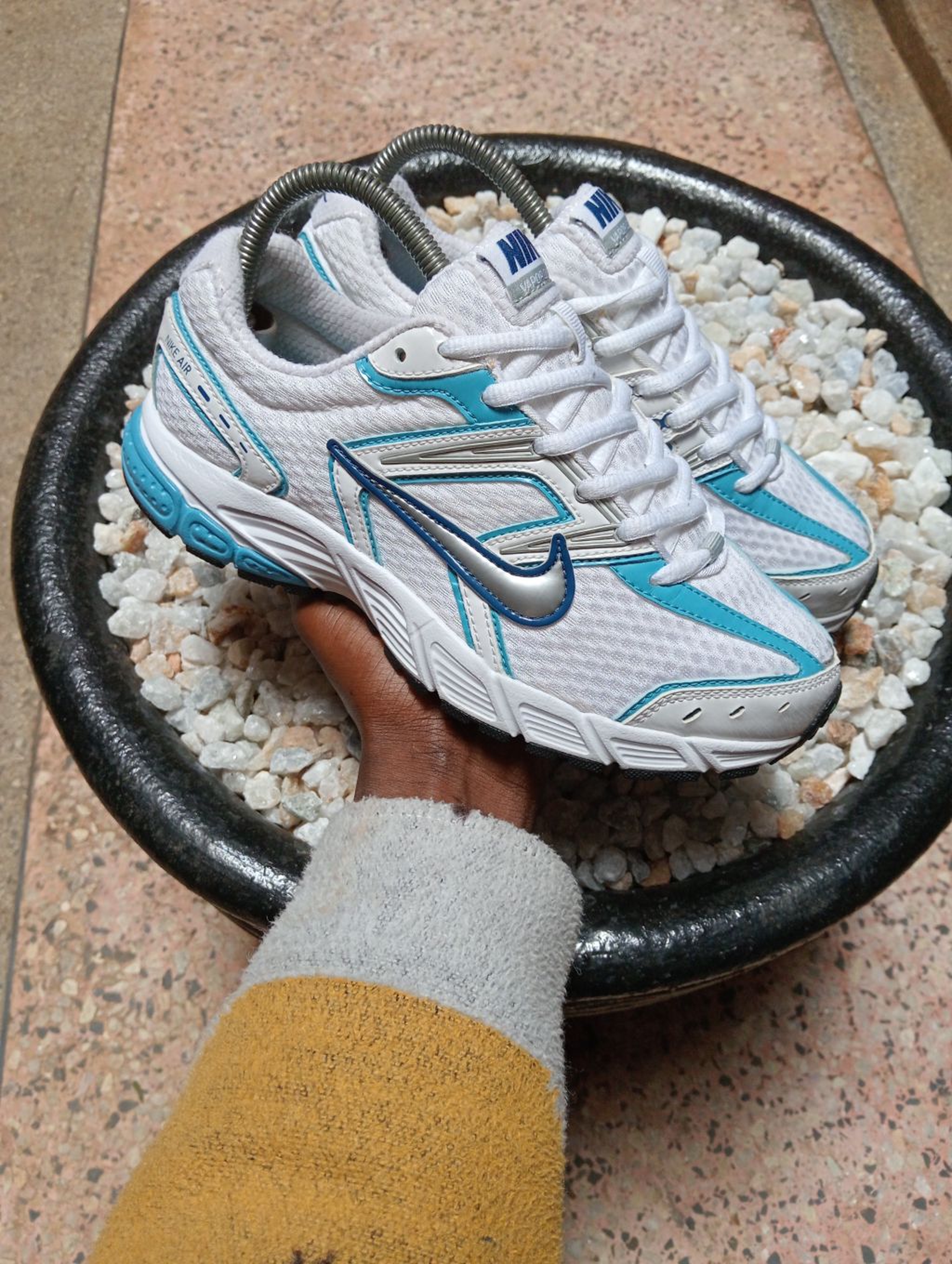 NIKE VOMERO 