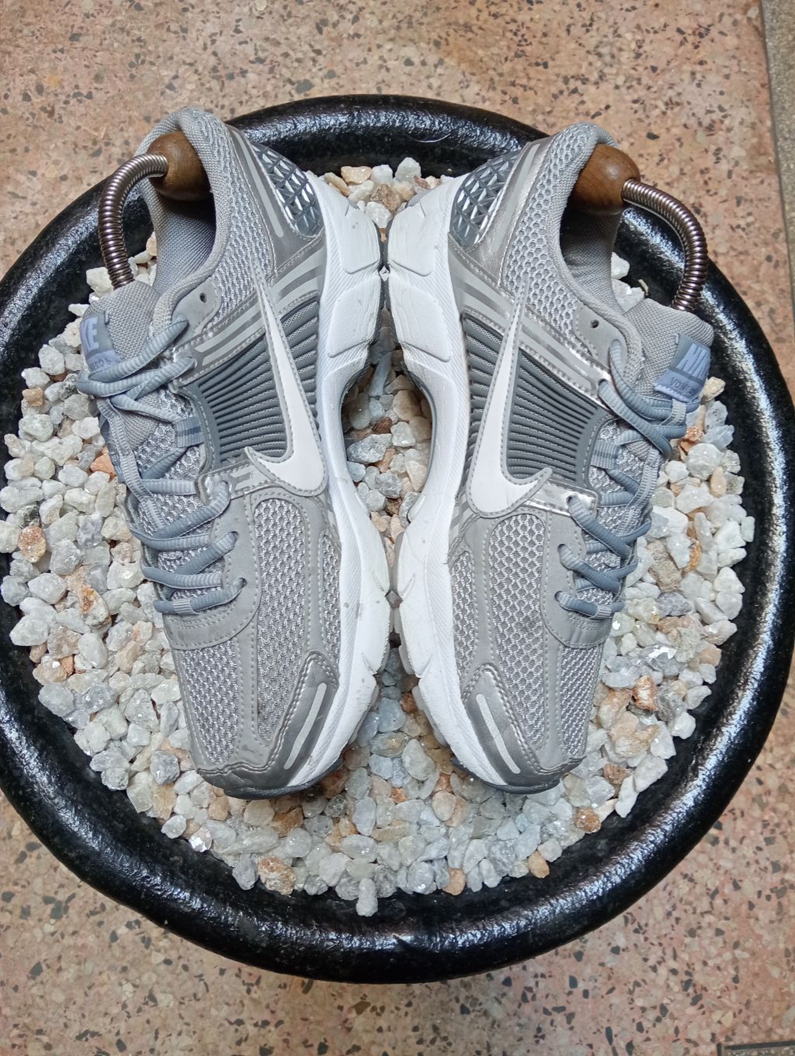 NIKE VOMERO 5 