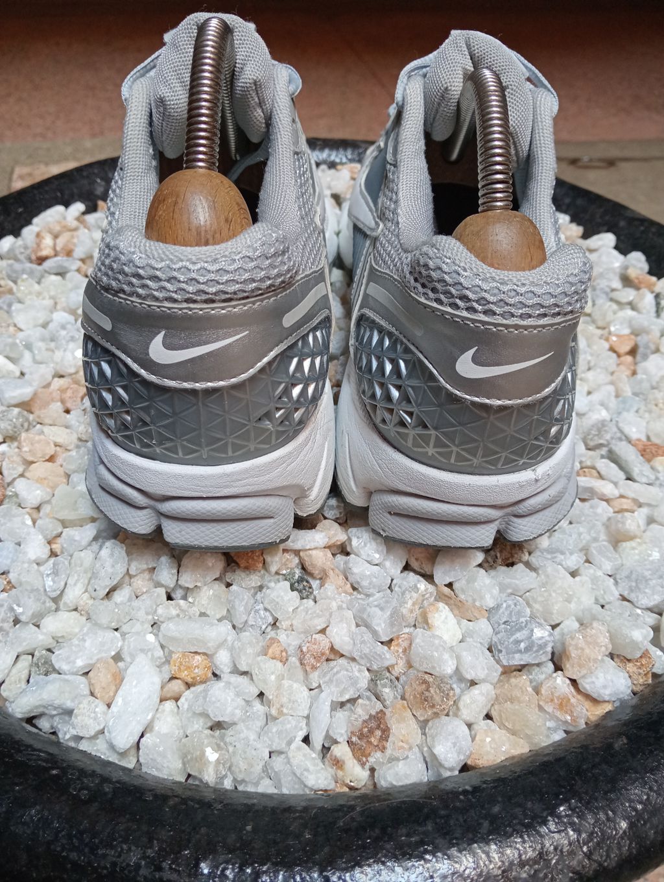 NIKE VOMERO 5 