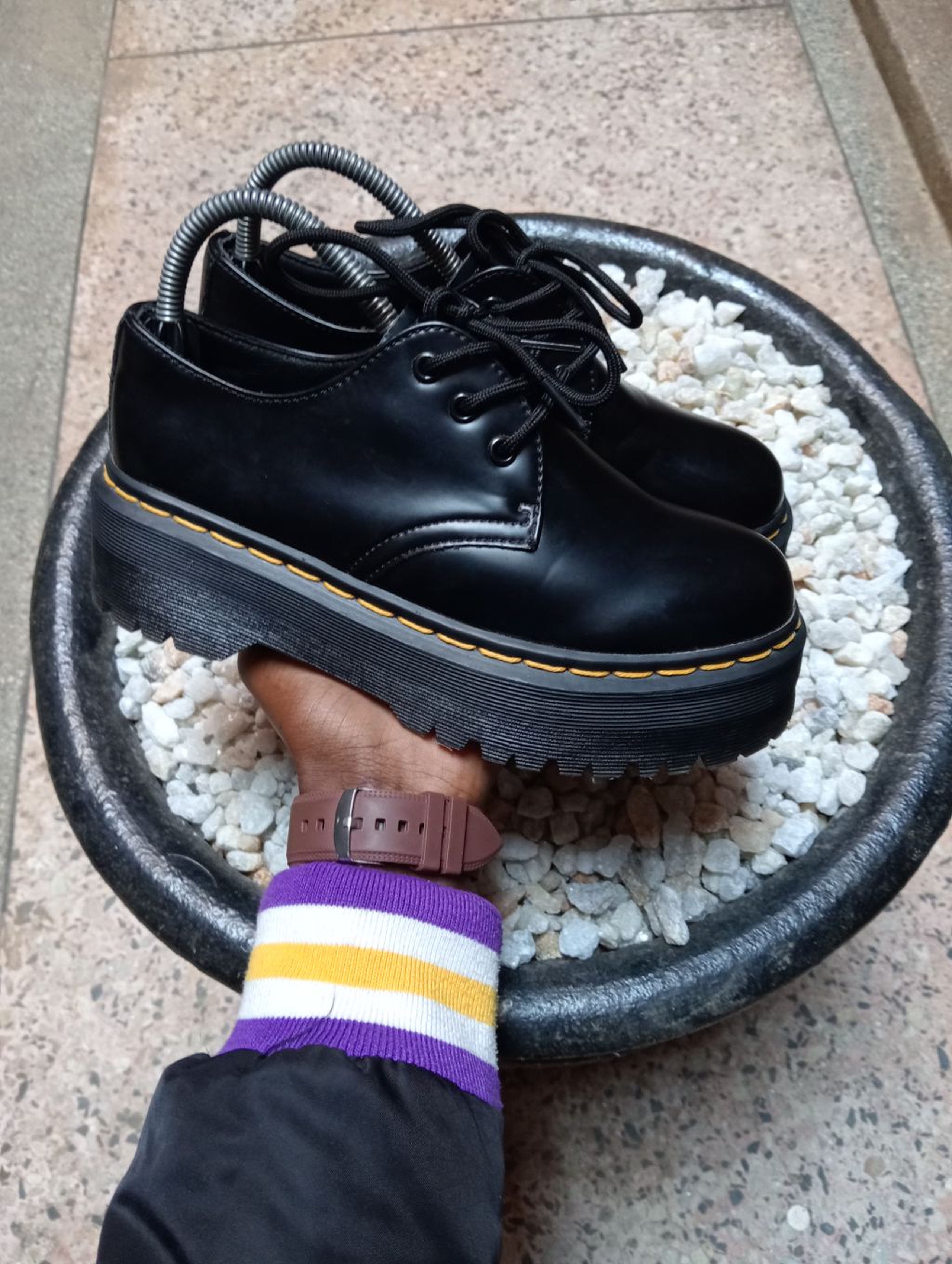 DR MARTENS 