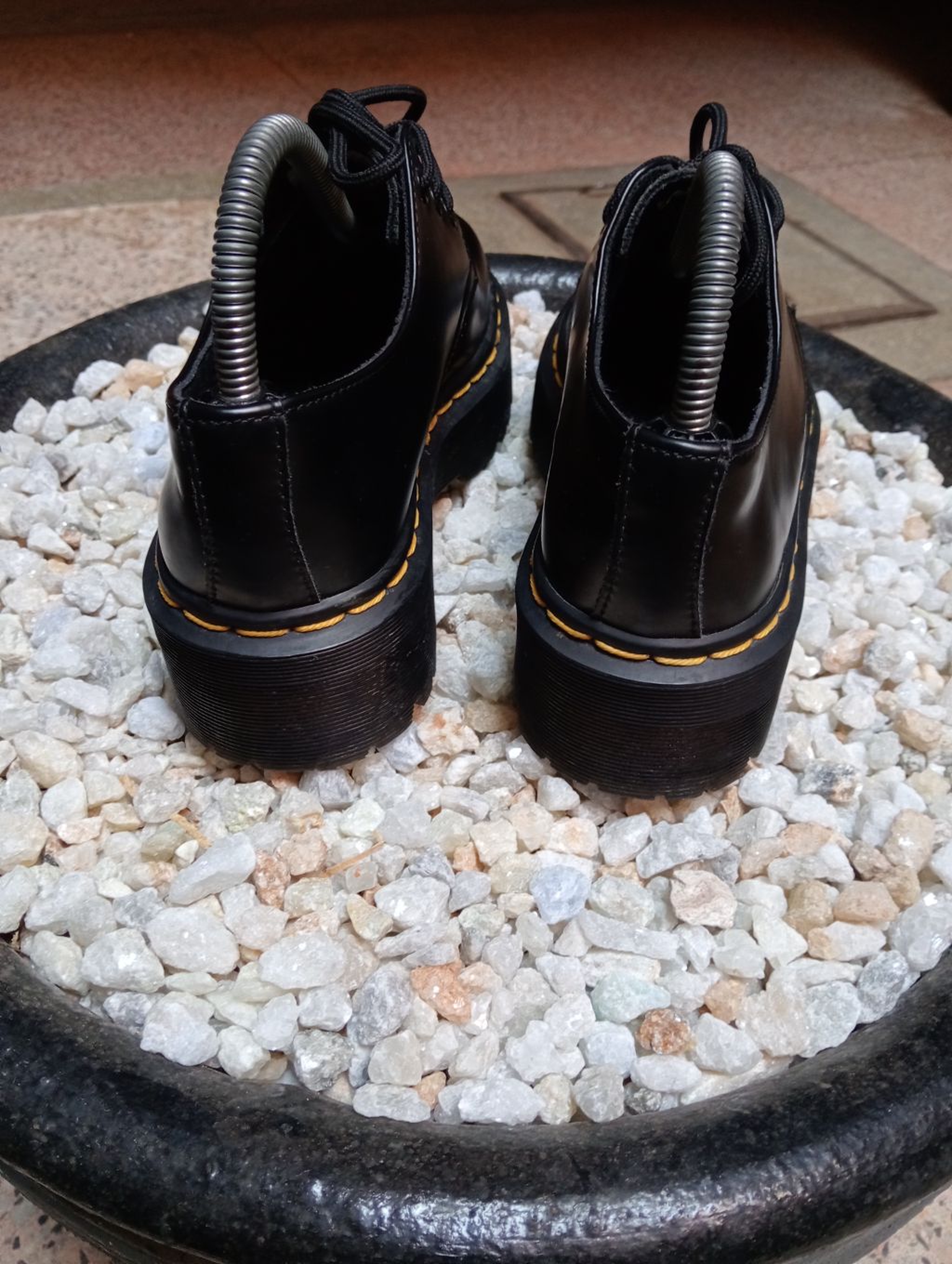 DR MARTENS 
