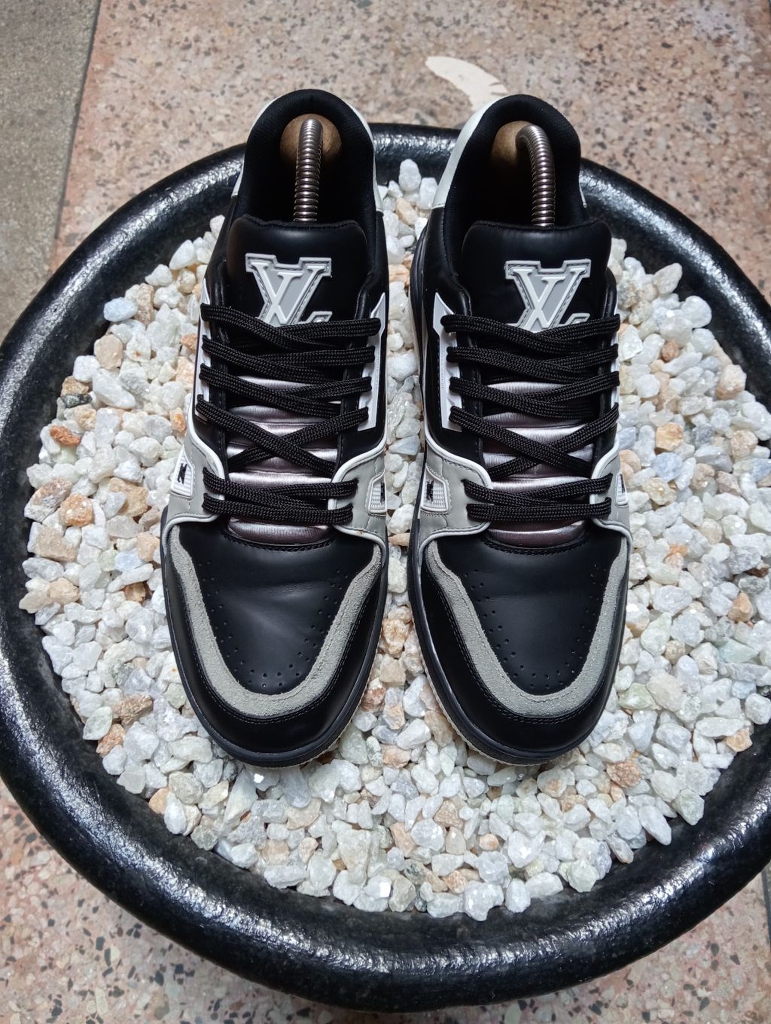 LOUIS VUITTON TRAINERS 