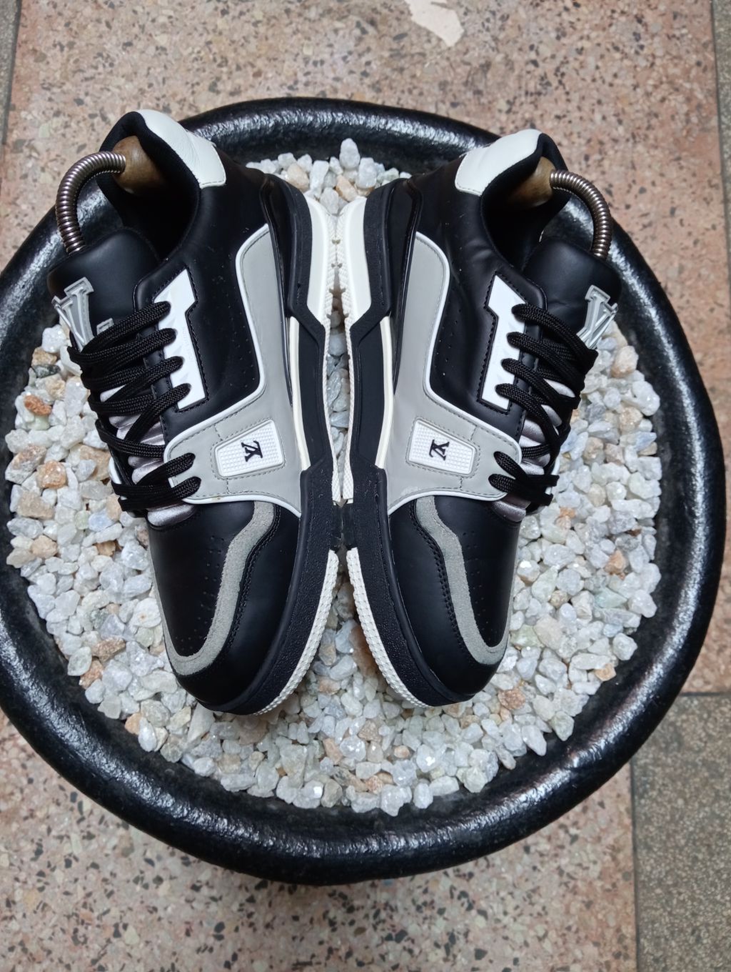 LOUIS VUITTON TRAINERS 