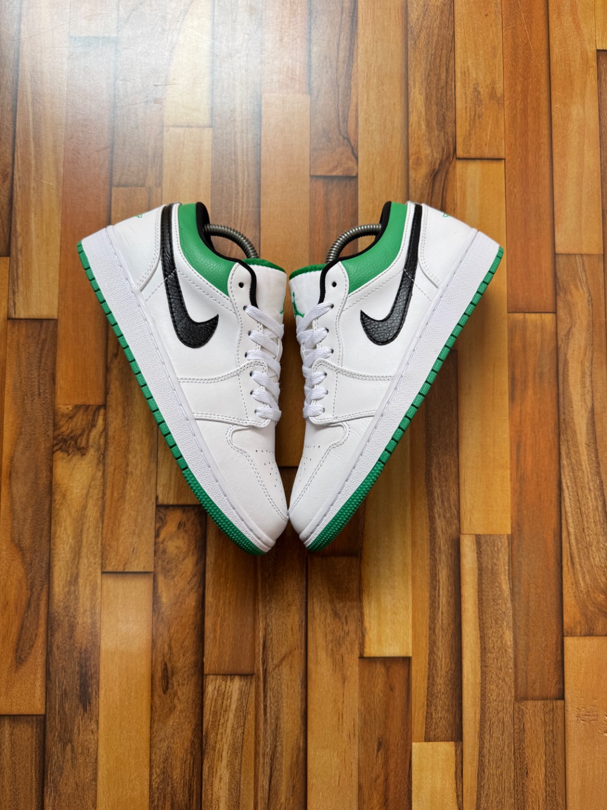 AIR JORDAN 1 LOWS 