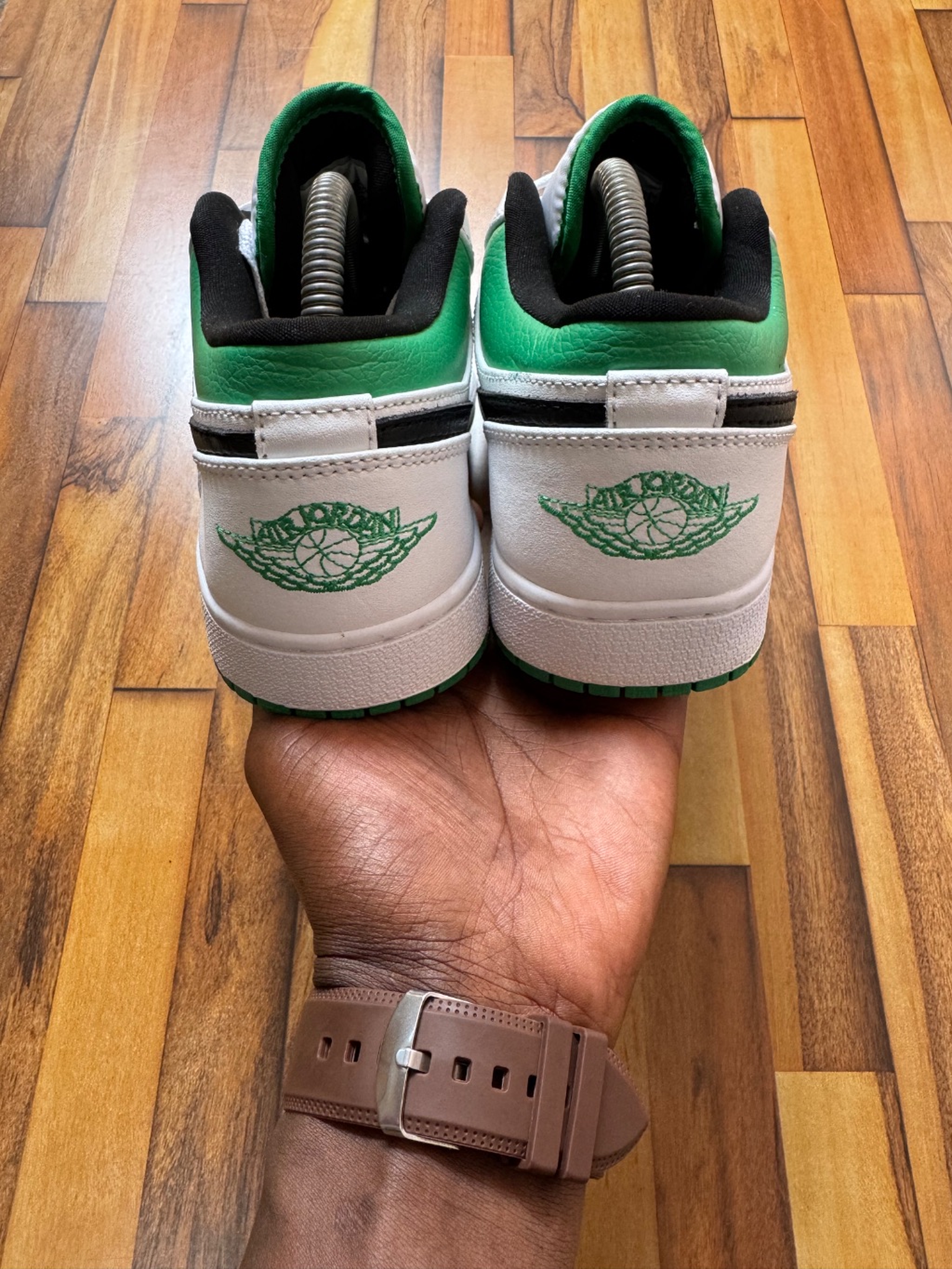 AIR JORDAN 1 LOWS 